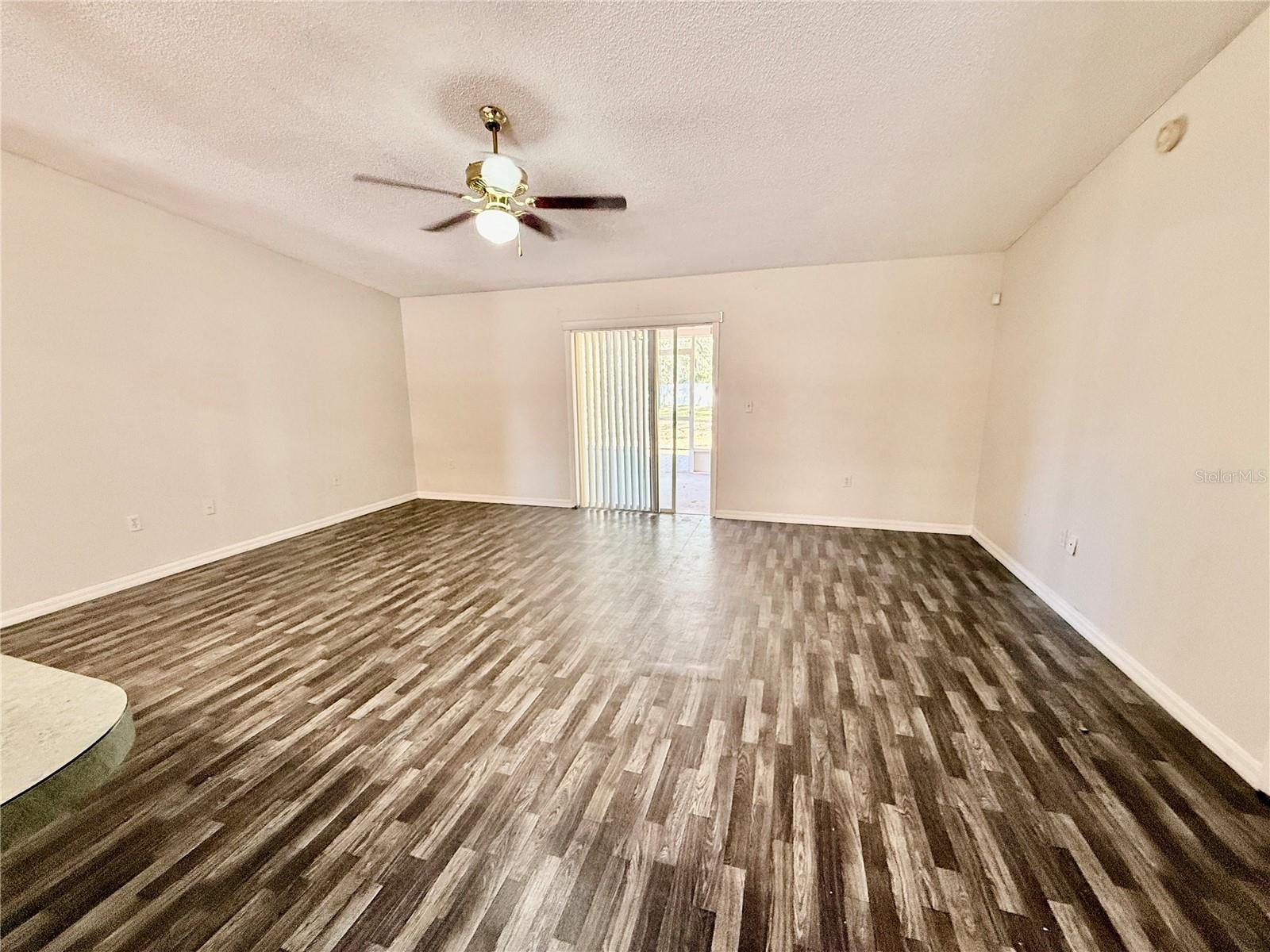 Image 18 of 25 For 431 Flamingo Court