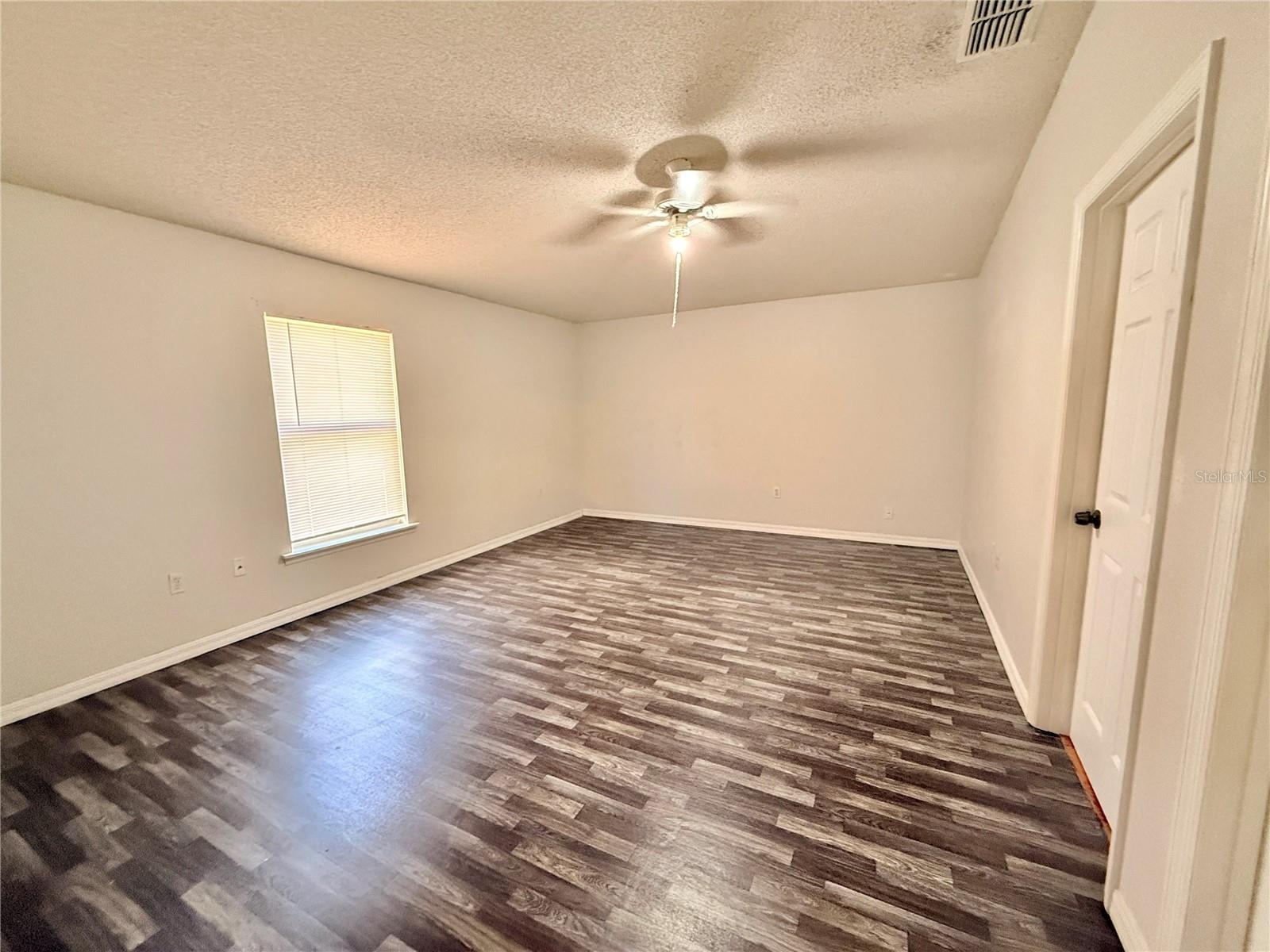 Image 21 of 25 For 431 Flamingo Court