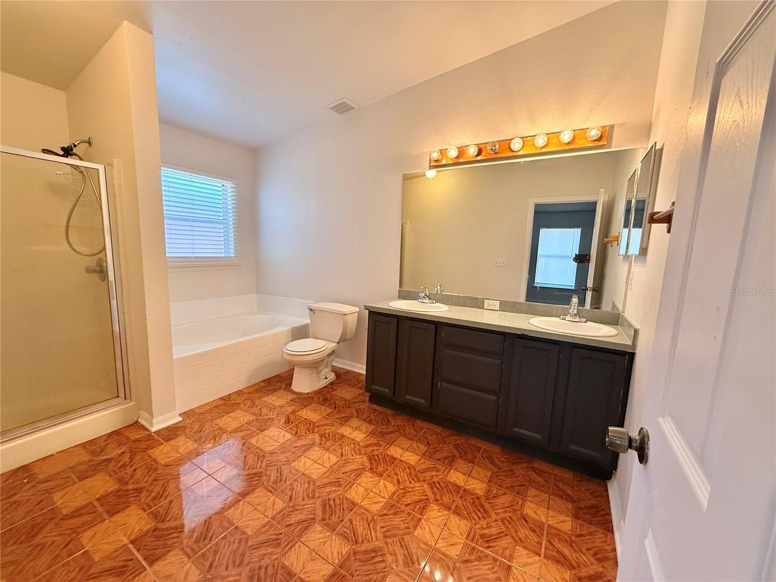 Image 22 of 25 For 431 Flamingo Court