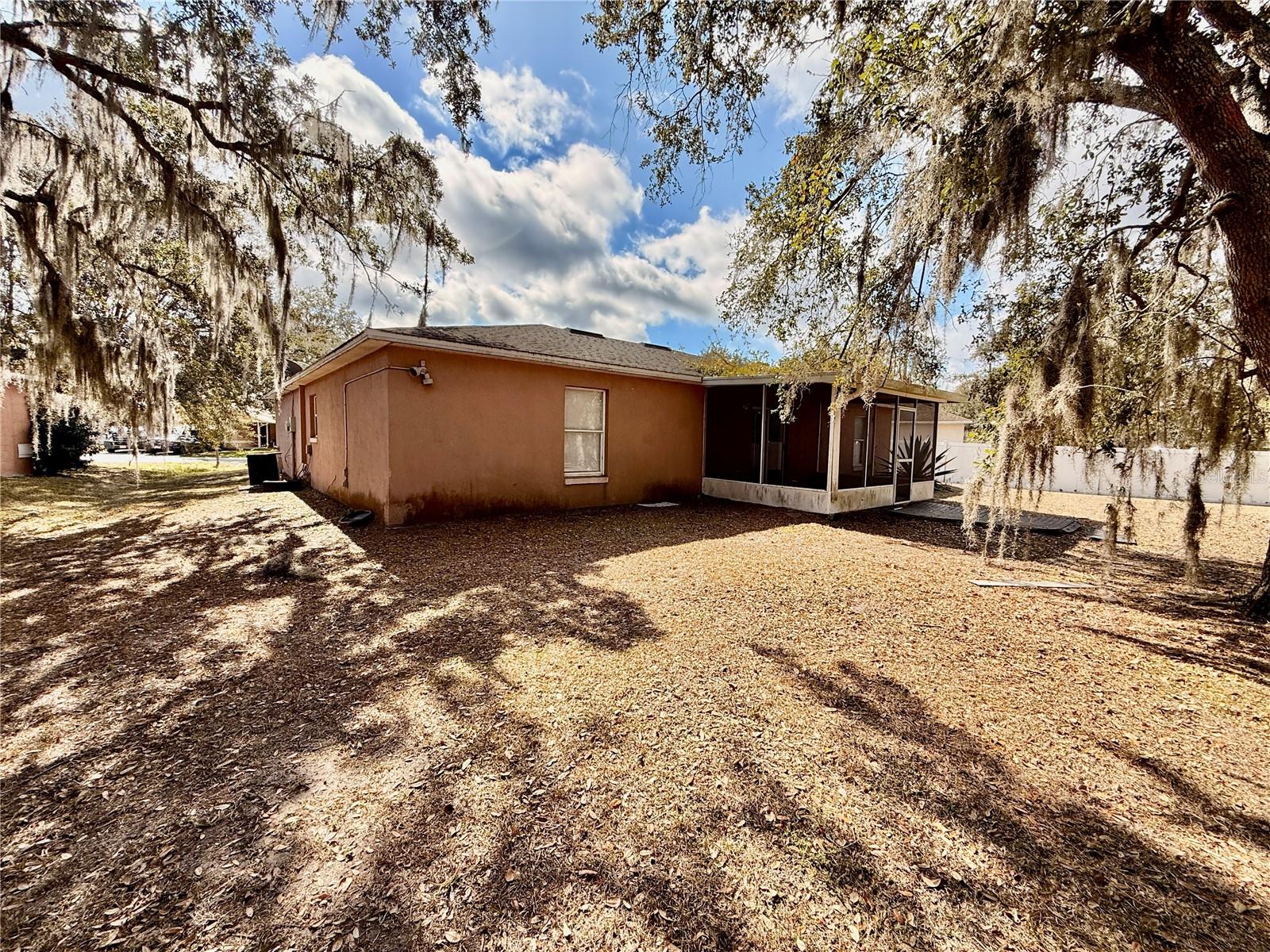 Image 4 of 25 For 431 Flamingo Court