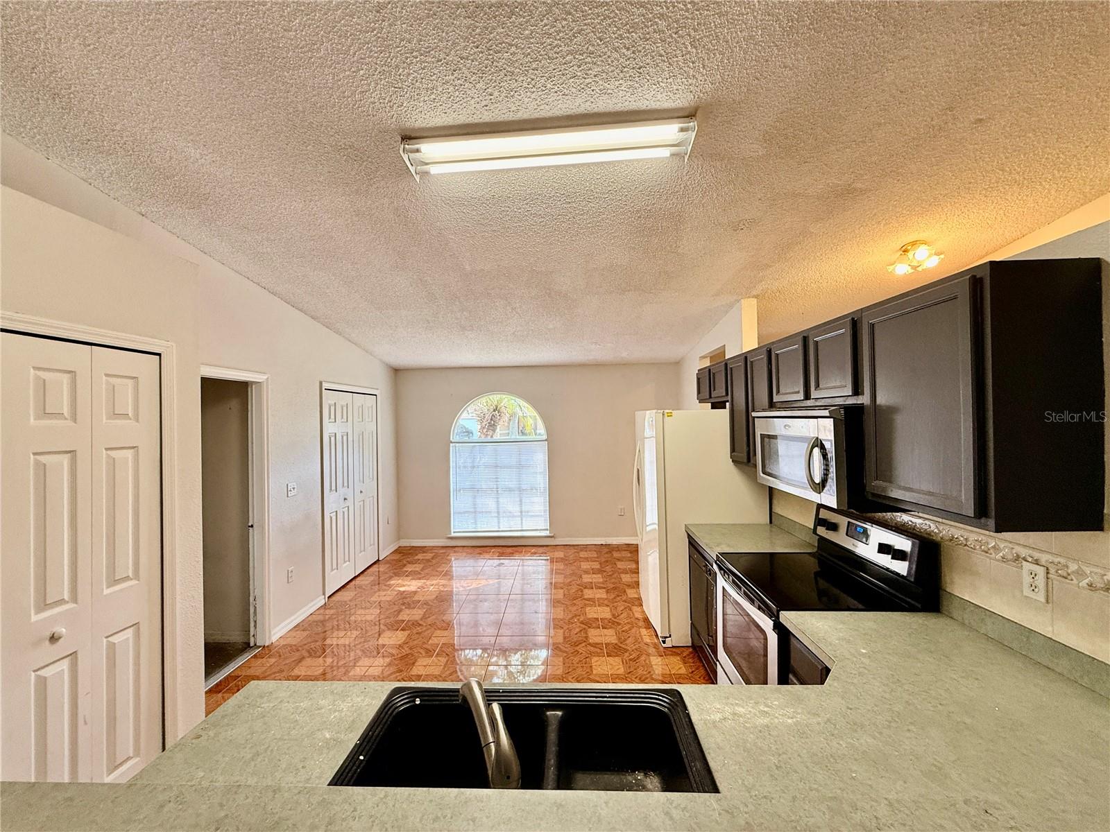 Image 6 of 25 For 431 Flamingo Court