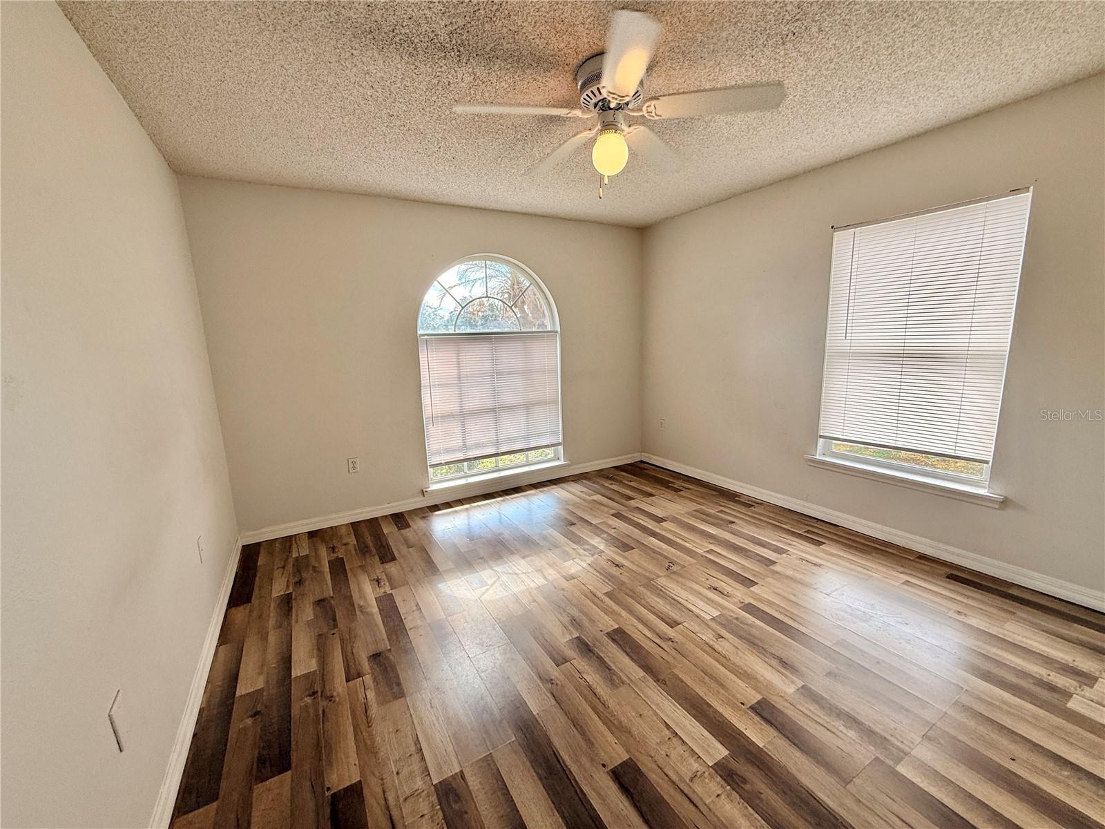 Image 9 of 25 For 431 Flamingo Court