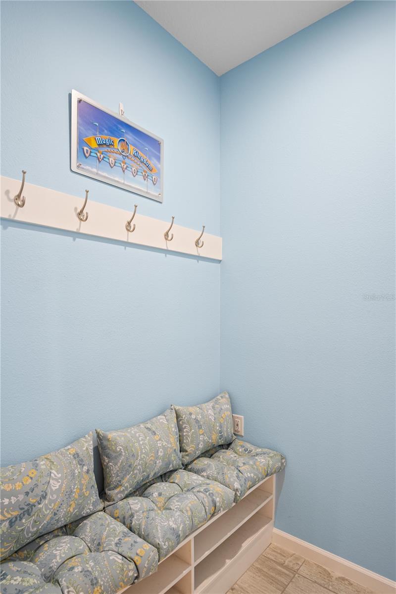 Image 25 of 39 For 468 Sapphire Drive