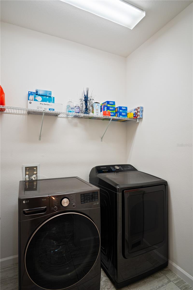 Image 26 of 39 For 468 Sapphire Drive