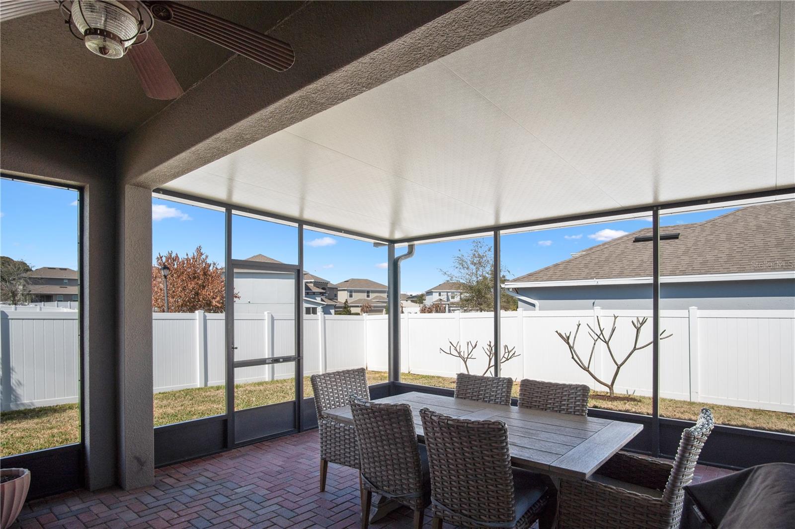 Image 27 of 39 For 468 Sapphire Drive