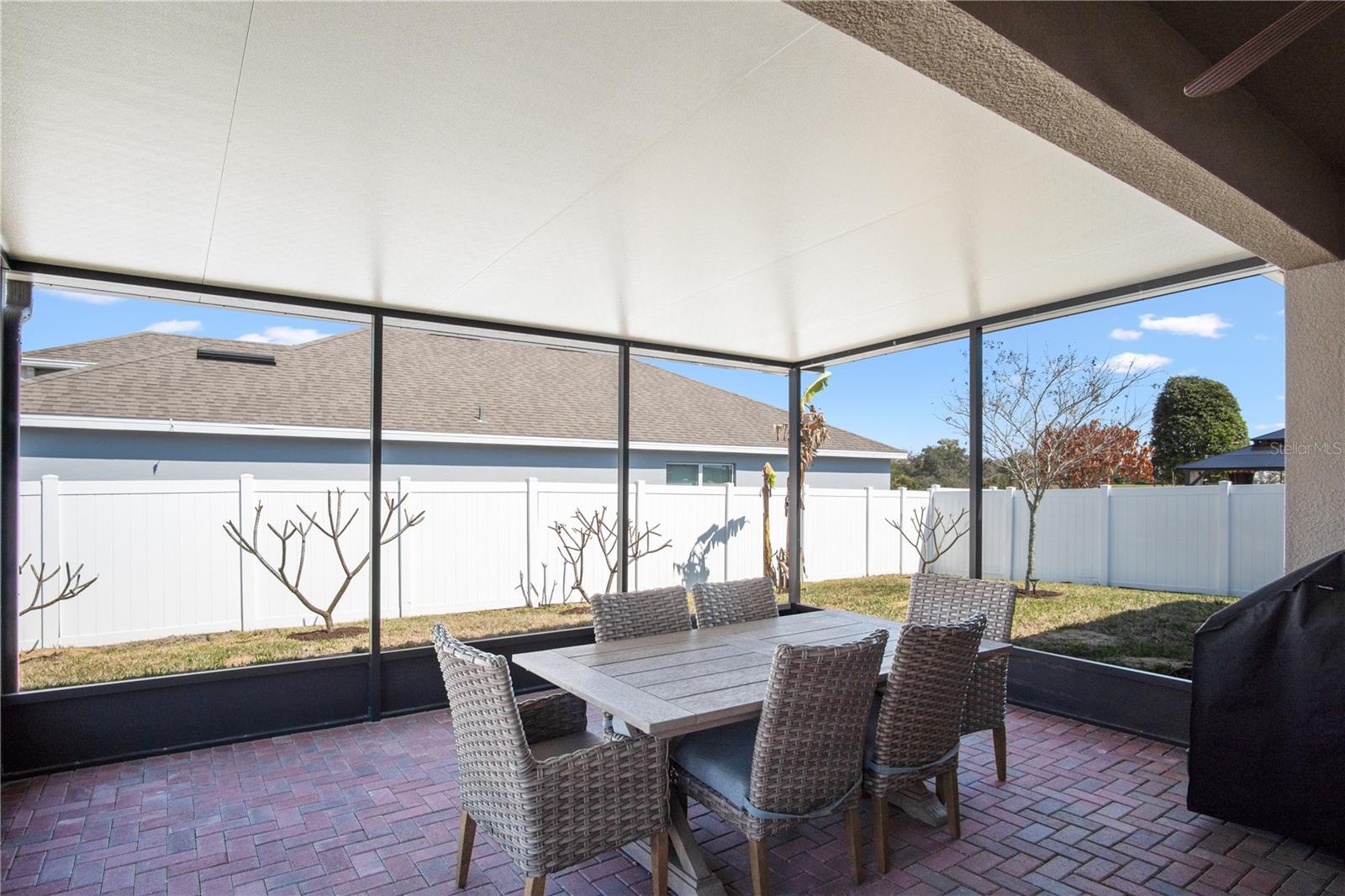 Image 28 of 39 For 468 Sapphire Drive