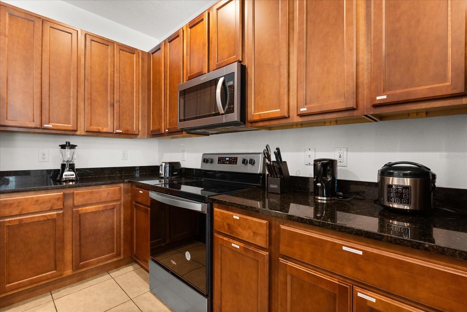 Image 10 of 33 For 4565 Cabello Loop