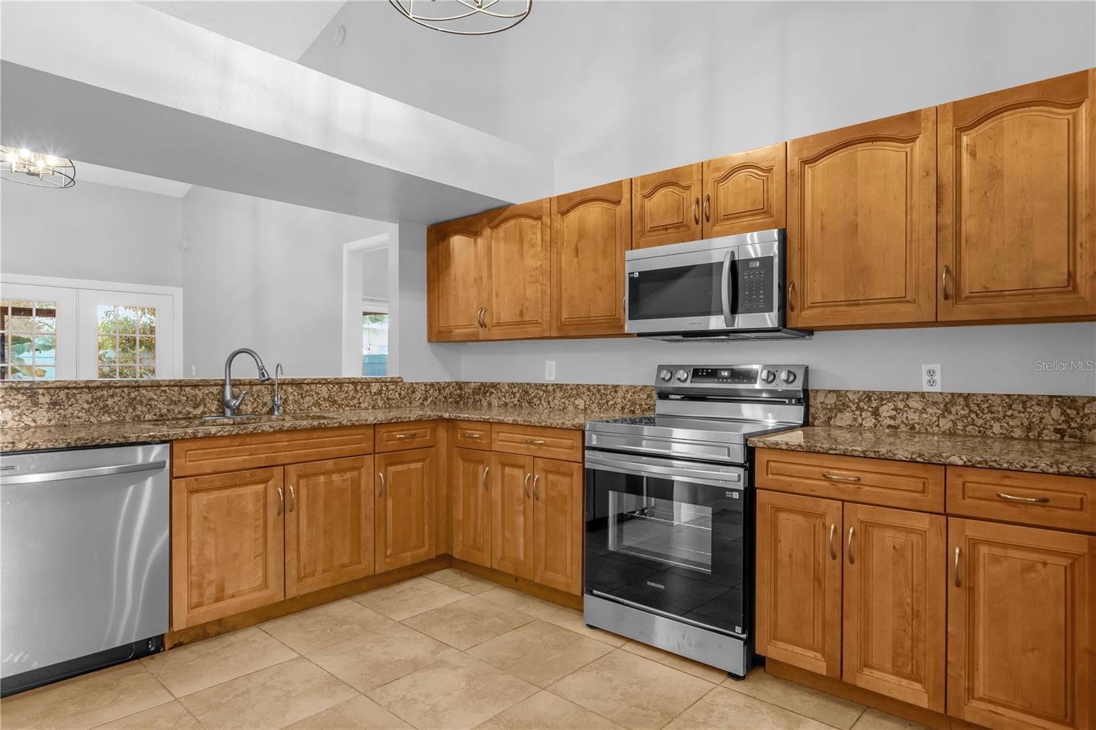 Image 11 of 26 For 14528 Redmeadow Court