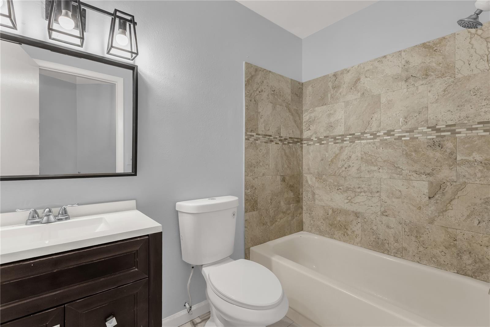 Image 16 of 26 For 14528 Redmeadow Court