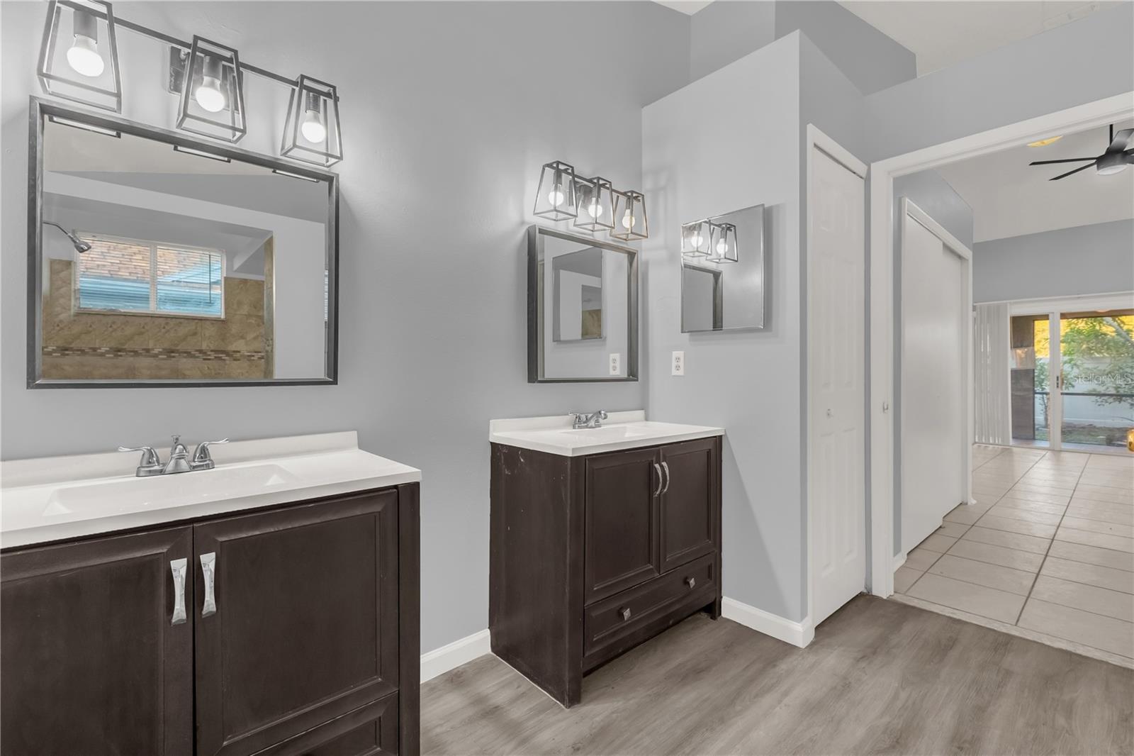 Image 21 of 26 For 14528 Redmeadow Court