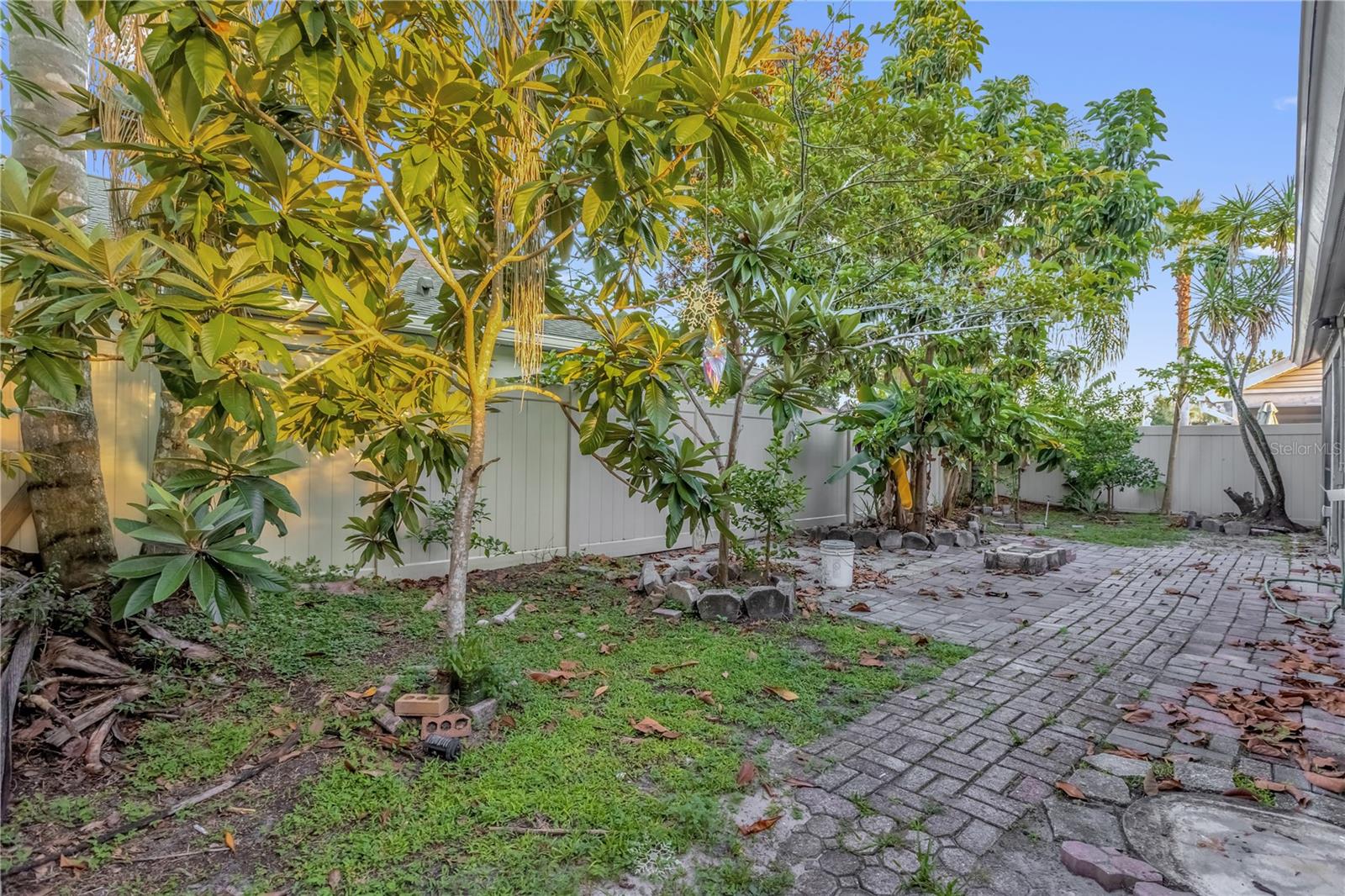 Image 23 of 26 For 14528 Redmeadow Court