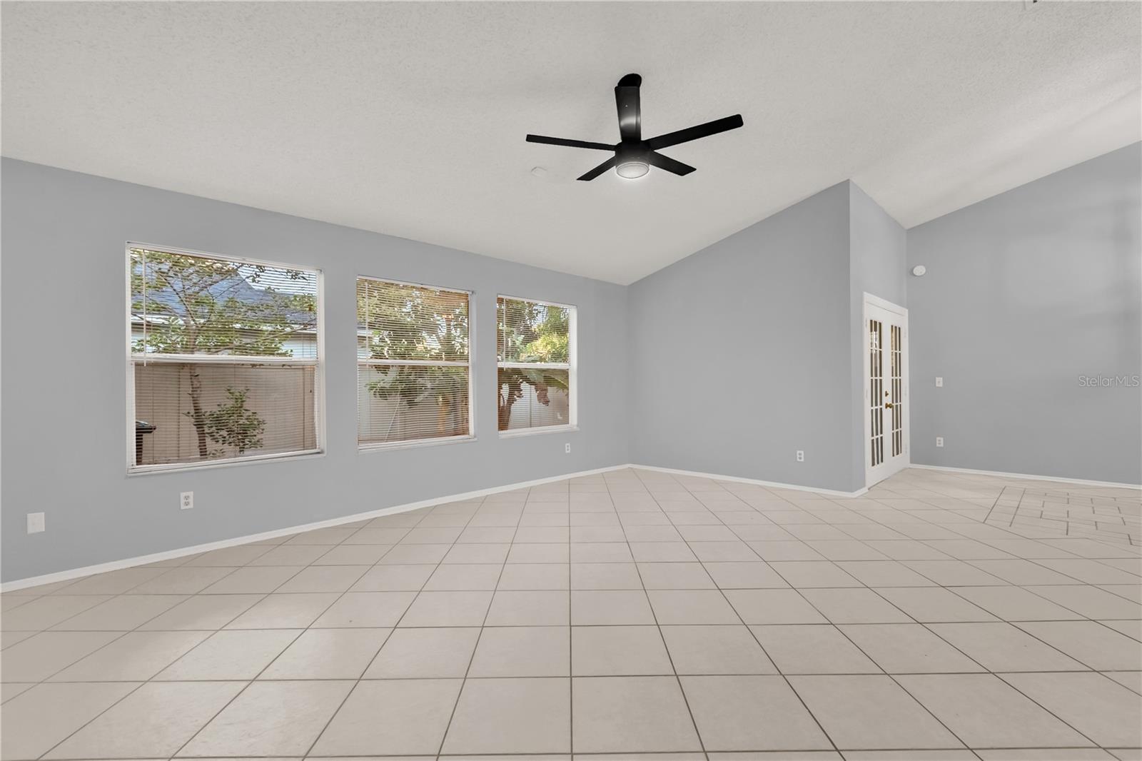 Image 8 of 26 For 14528 Redmeadow Court