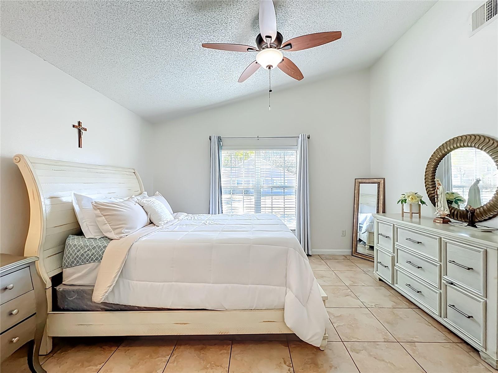 Image 22 of 55 For 2364 Water View Loop