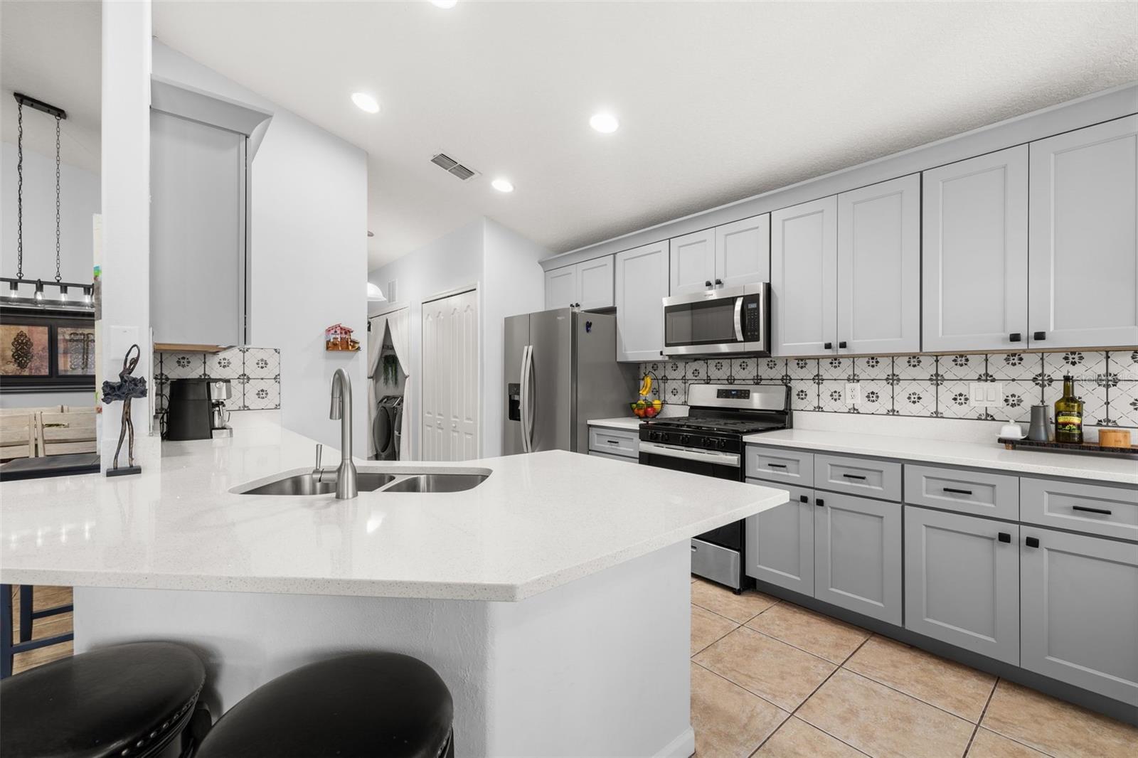 Image 10 of 51 For 2752 Wilshire Road