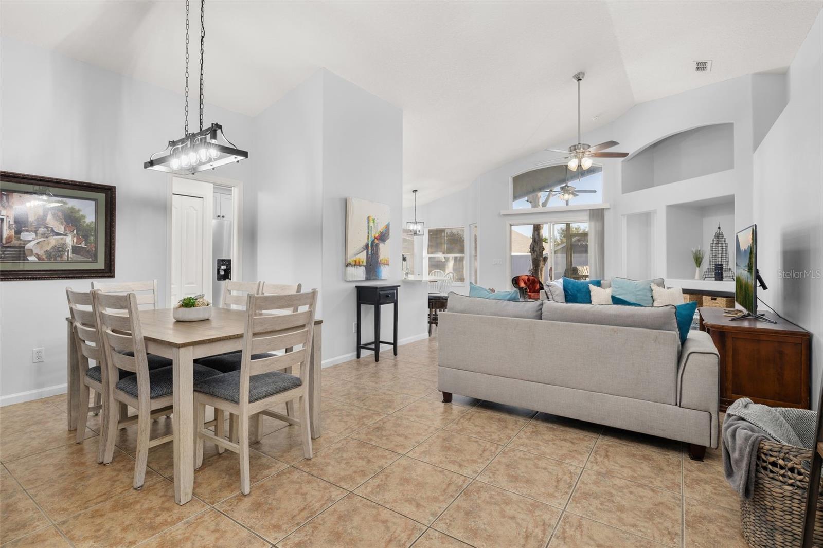 Image 12 of 51 For 2752 Wilshire Road