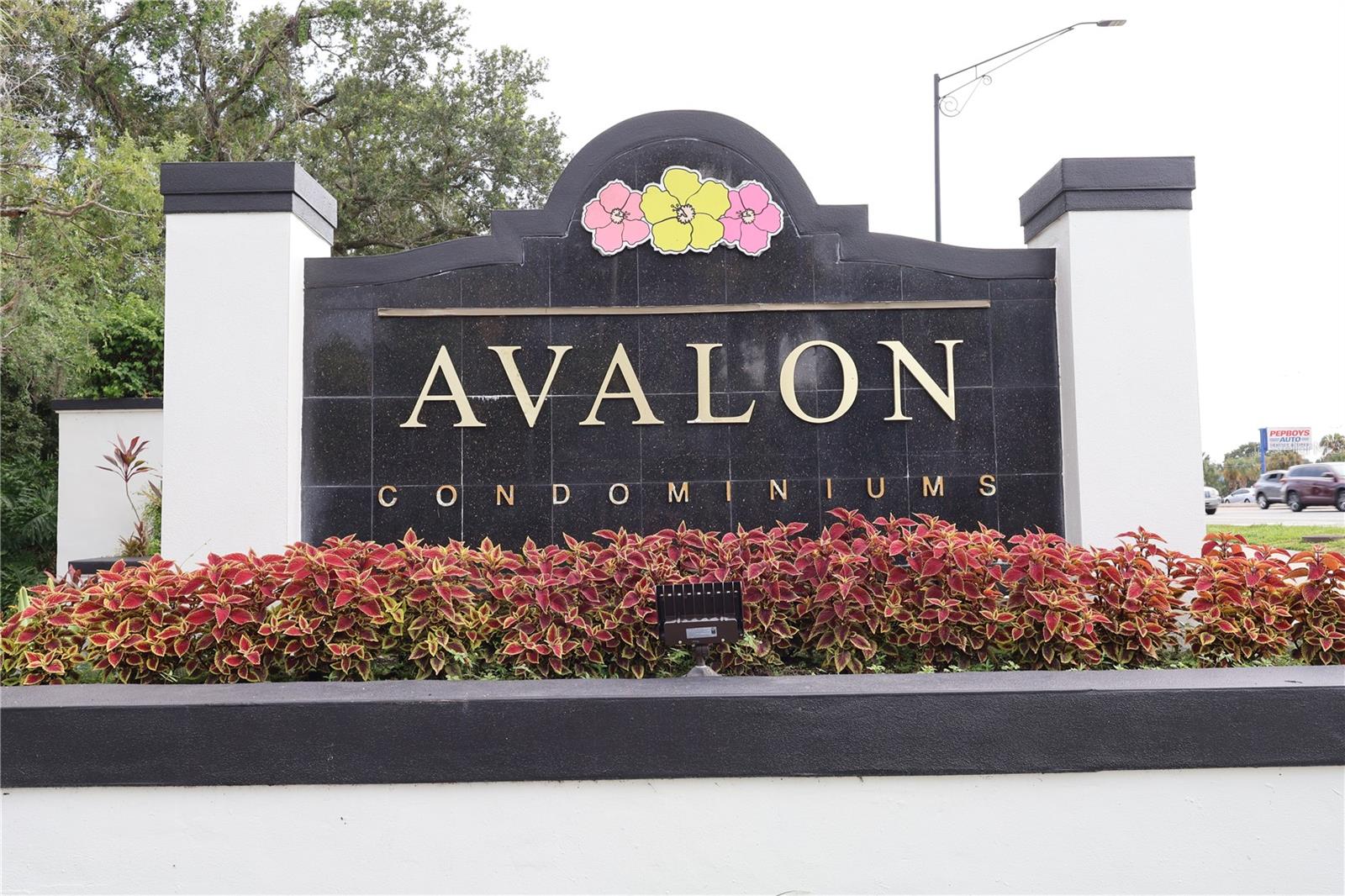 Image 3 of 13 For 4213 Semoran Boulevard 9