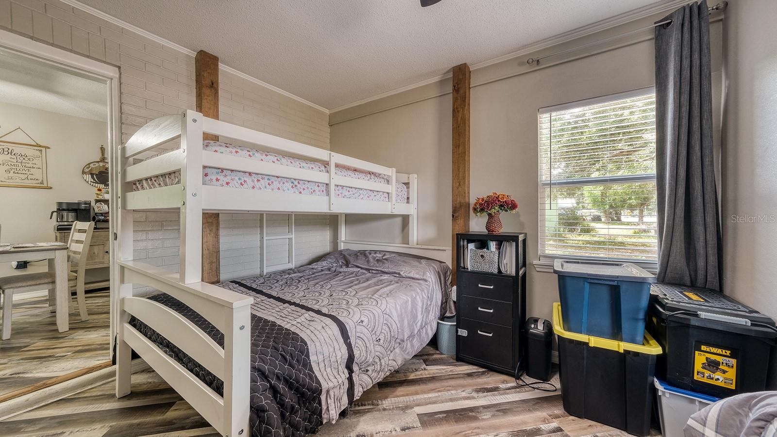 Image 20 of 24 For 2122 Lake Boulevard