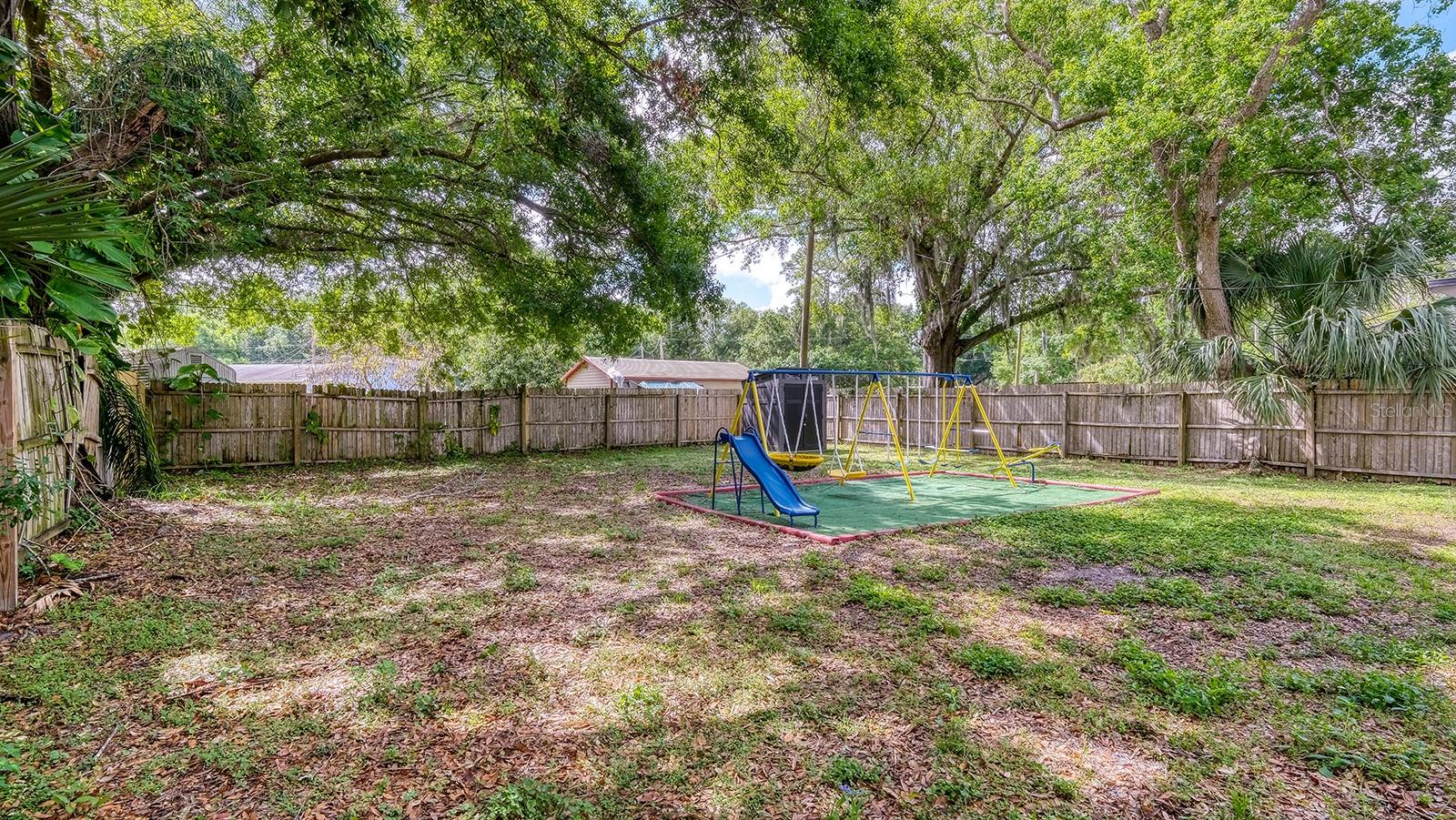 Image 4 of 24 For 2122 Lake Boulevard