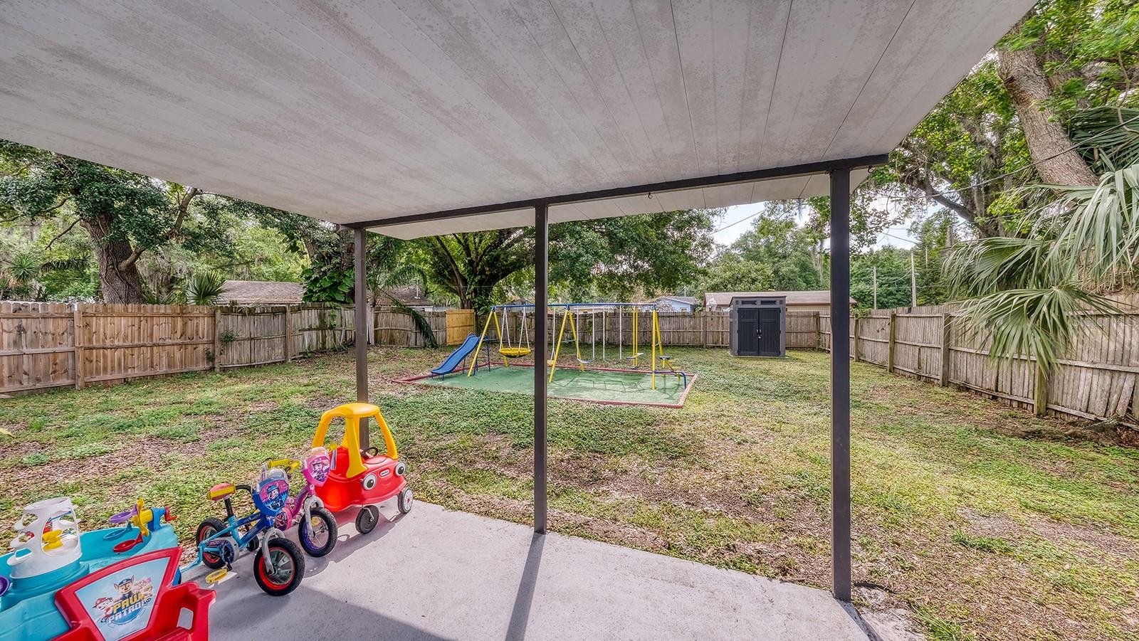 Image 5 of 24 For 2122 Lake Boulevard