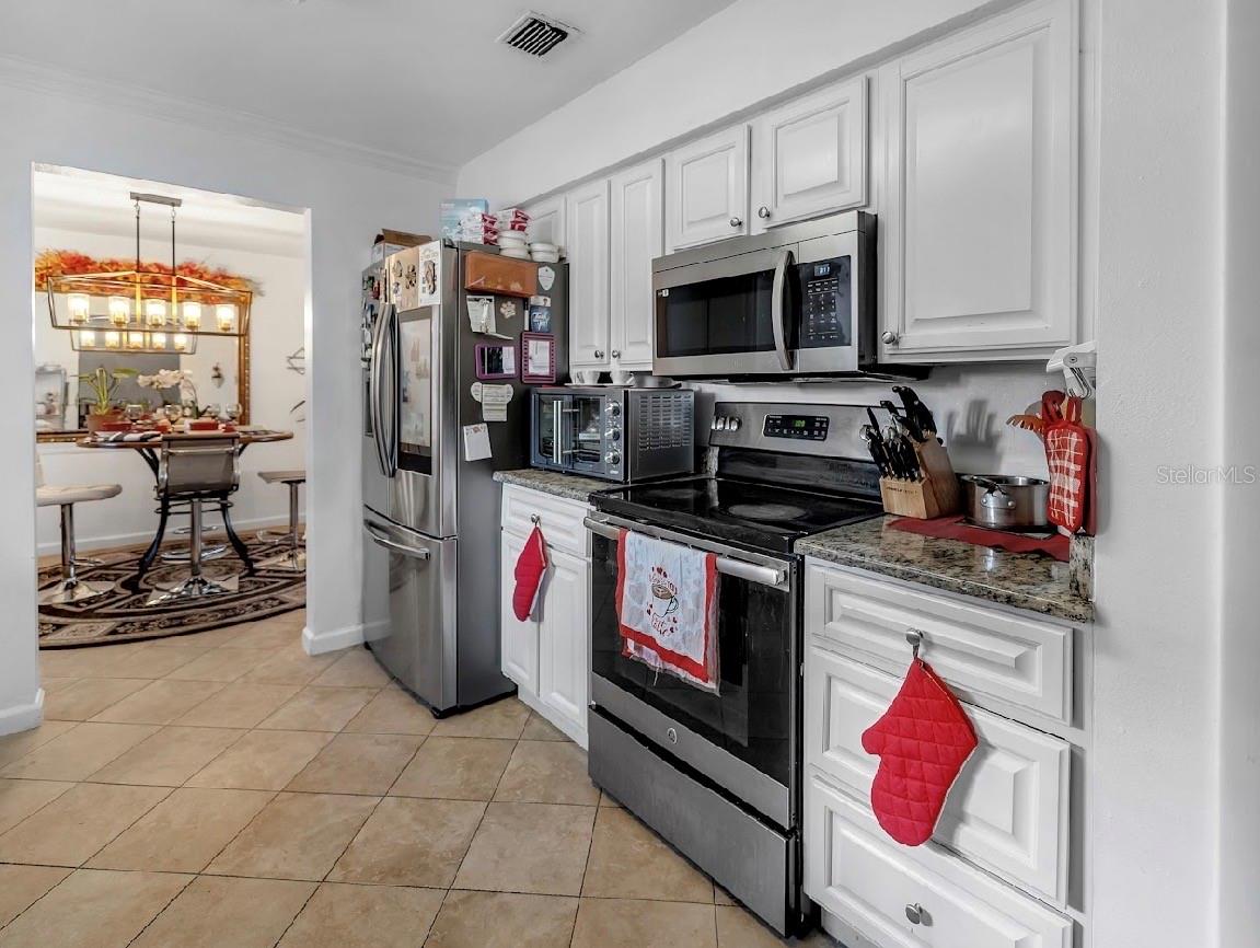 Image 4 of 26 For 5516 Sedgefield Street