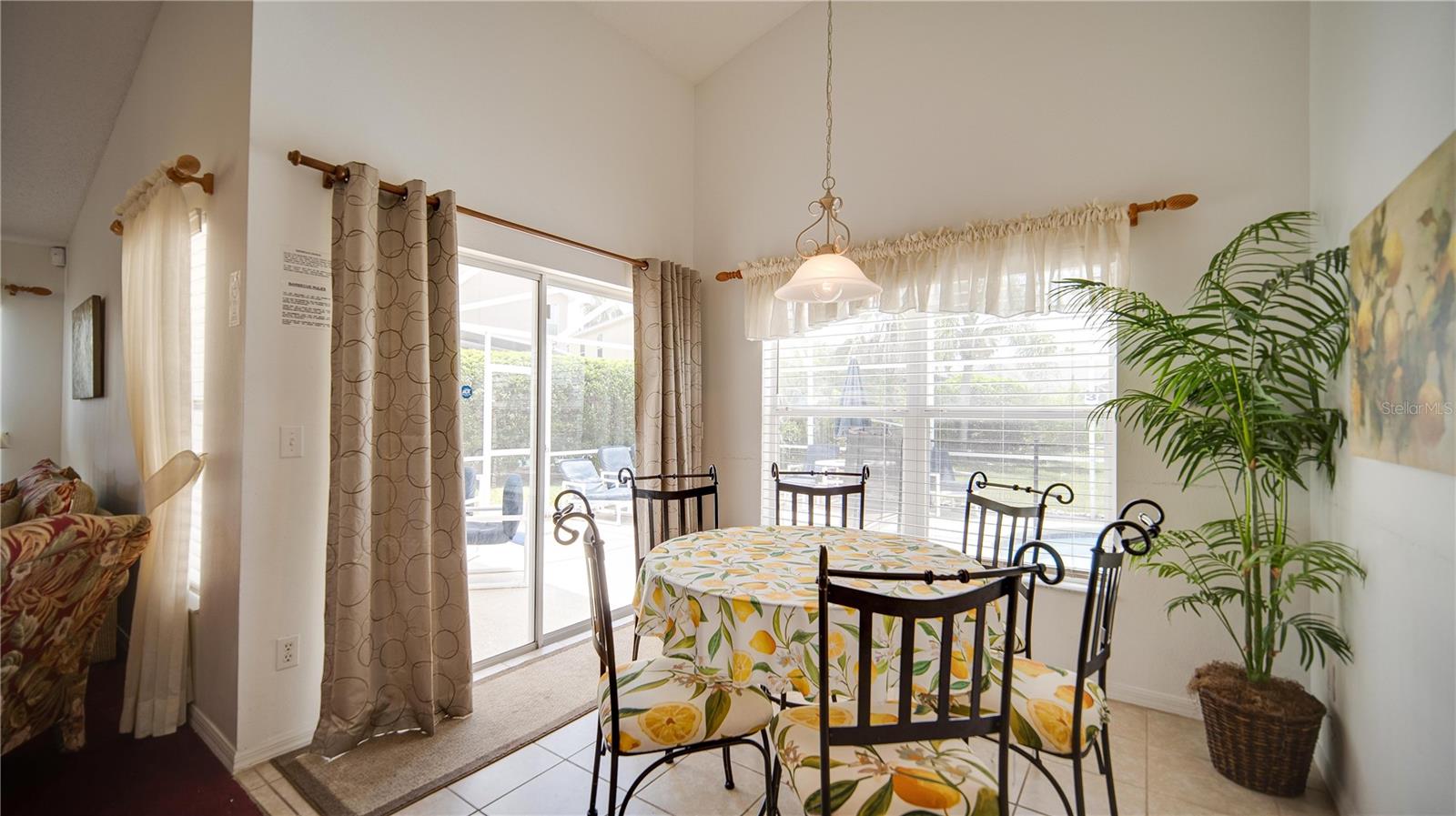 Image 17 of 27 For 408 Bloomingdale Drive