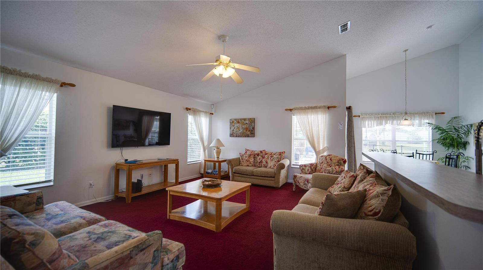 Image 18 of 27 For 408 Bloomingdale Drive