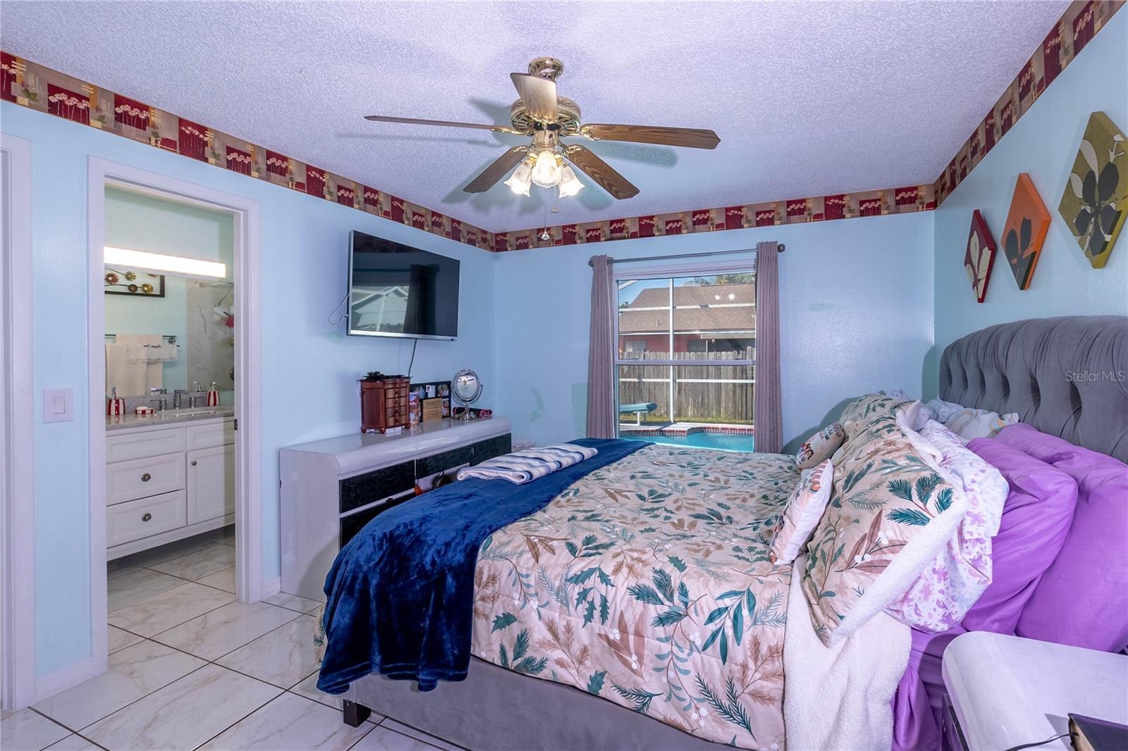 Listing photo id 9 for 2672 Debany Road