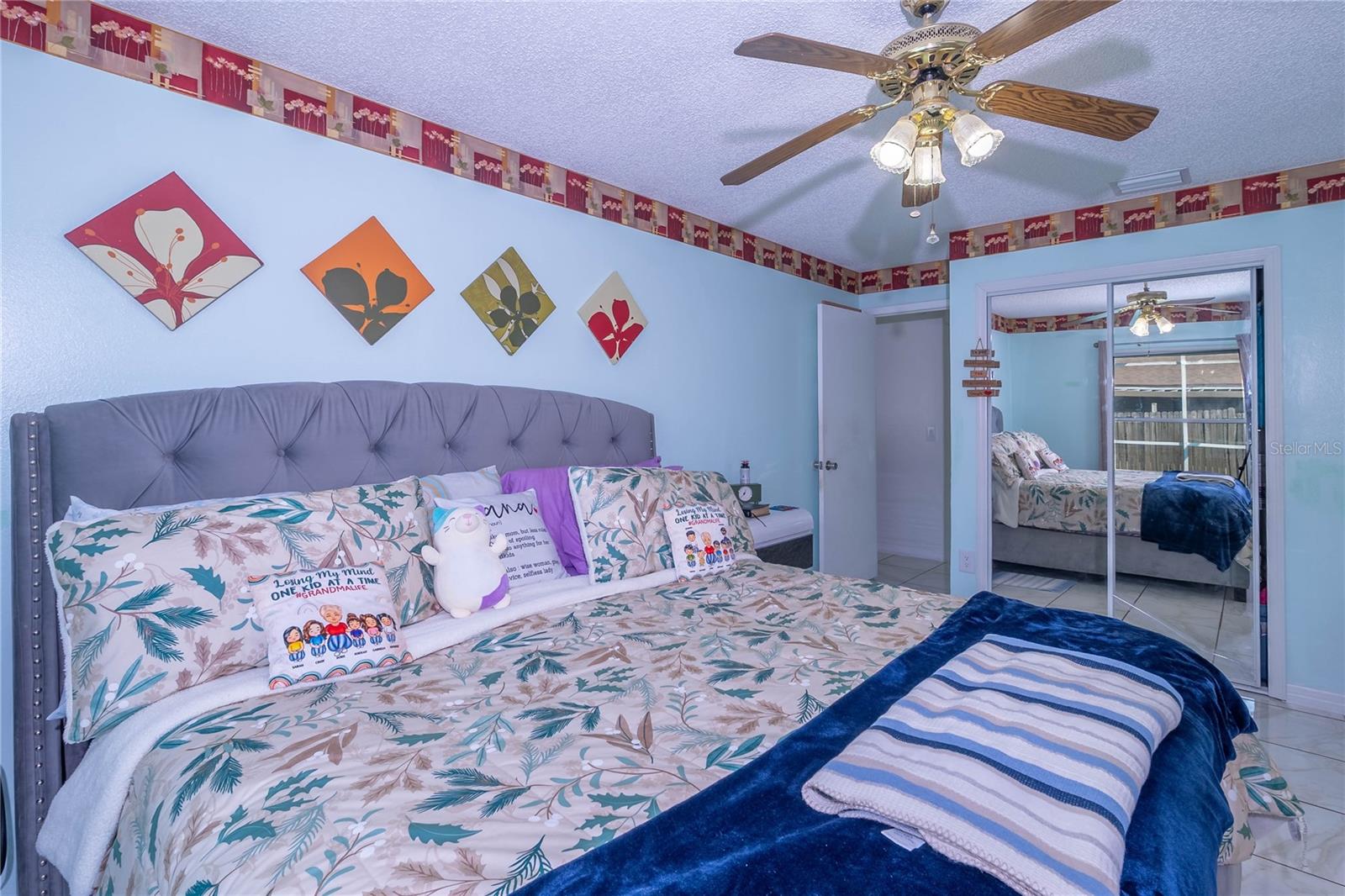 Listing photo id 11 for 2672 Debany Road