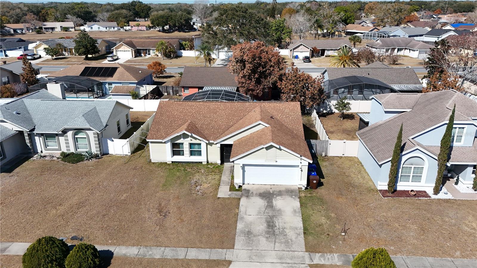 Listing photo id 14 for 2672 Debany Road