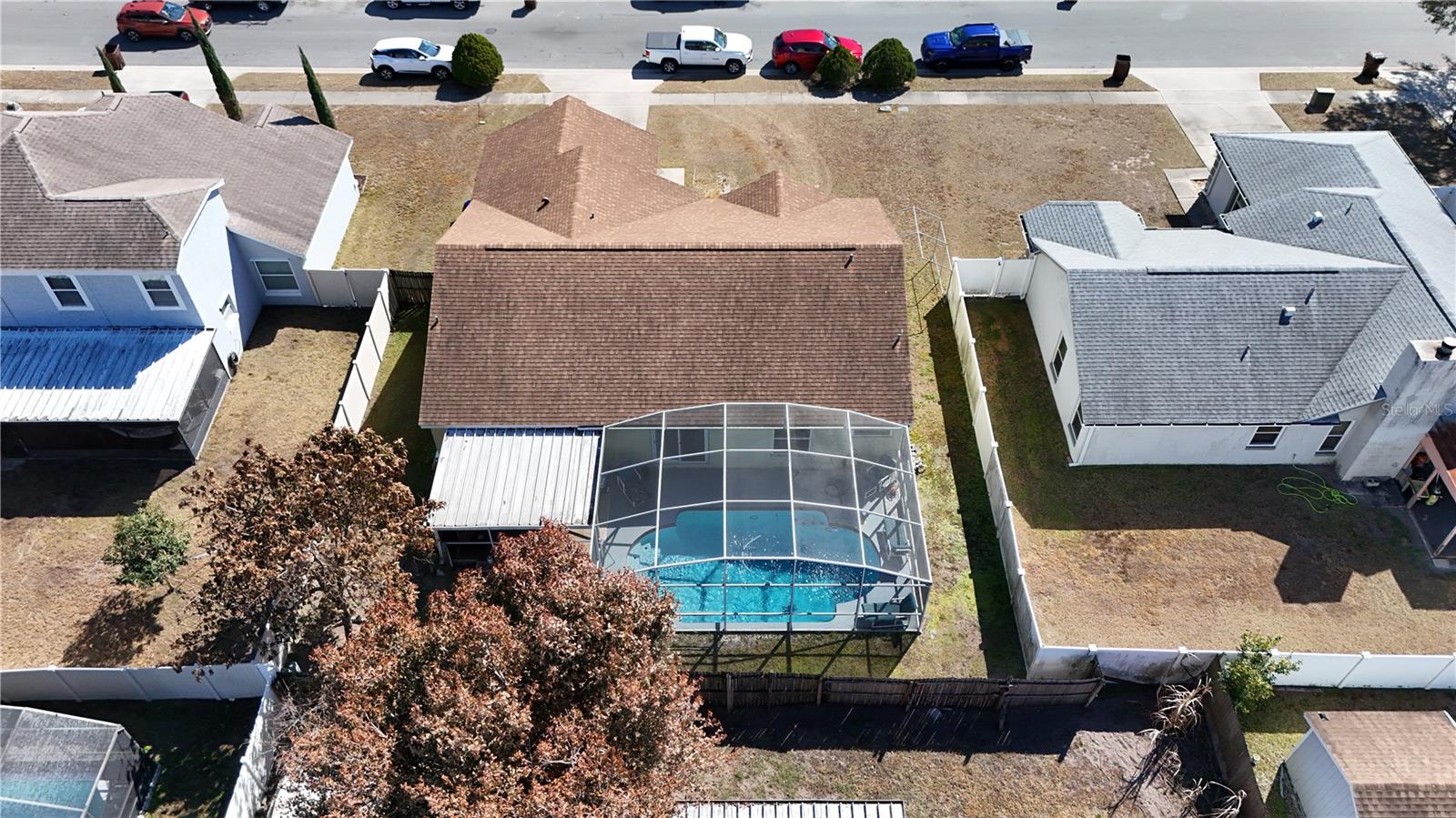 Listing photo id 16 for 2672 Debany Road