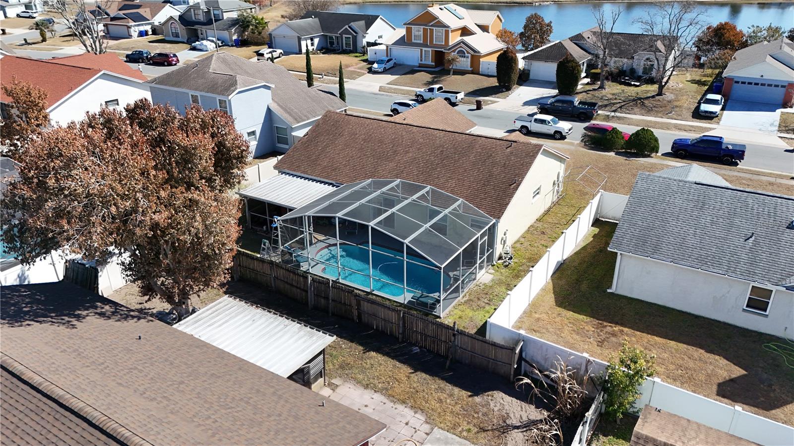 Listing photo id 17 for 2672 Debany Road