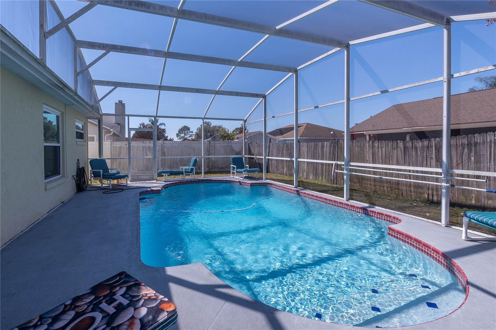 Listing photo id 7 for 2672 Debany Road