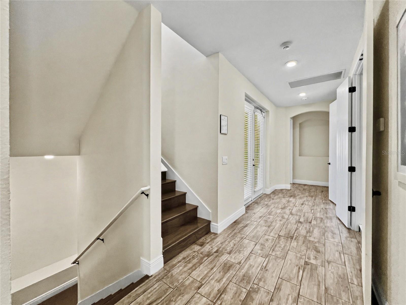 Image 23 of 53 For 3052 Parrot Head Place