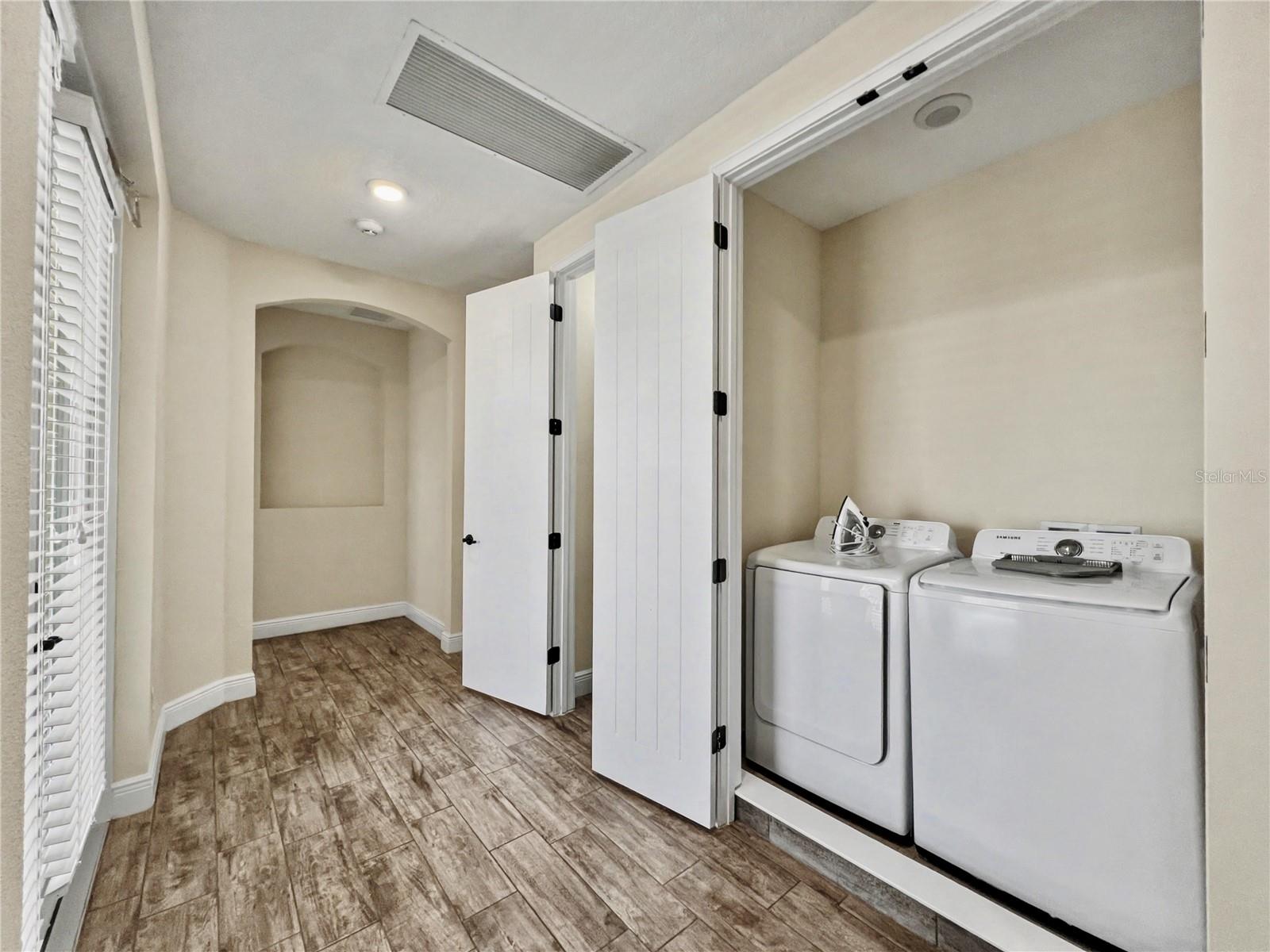 Image 25 of 53 For 3052 Parrot Head Place