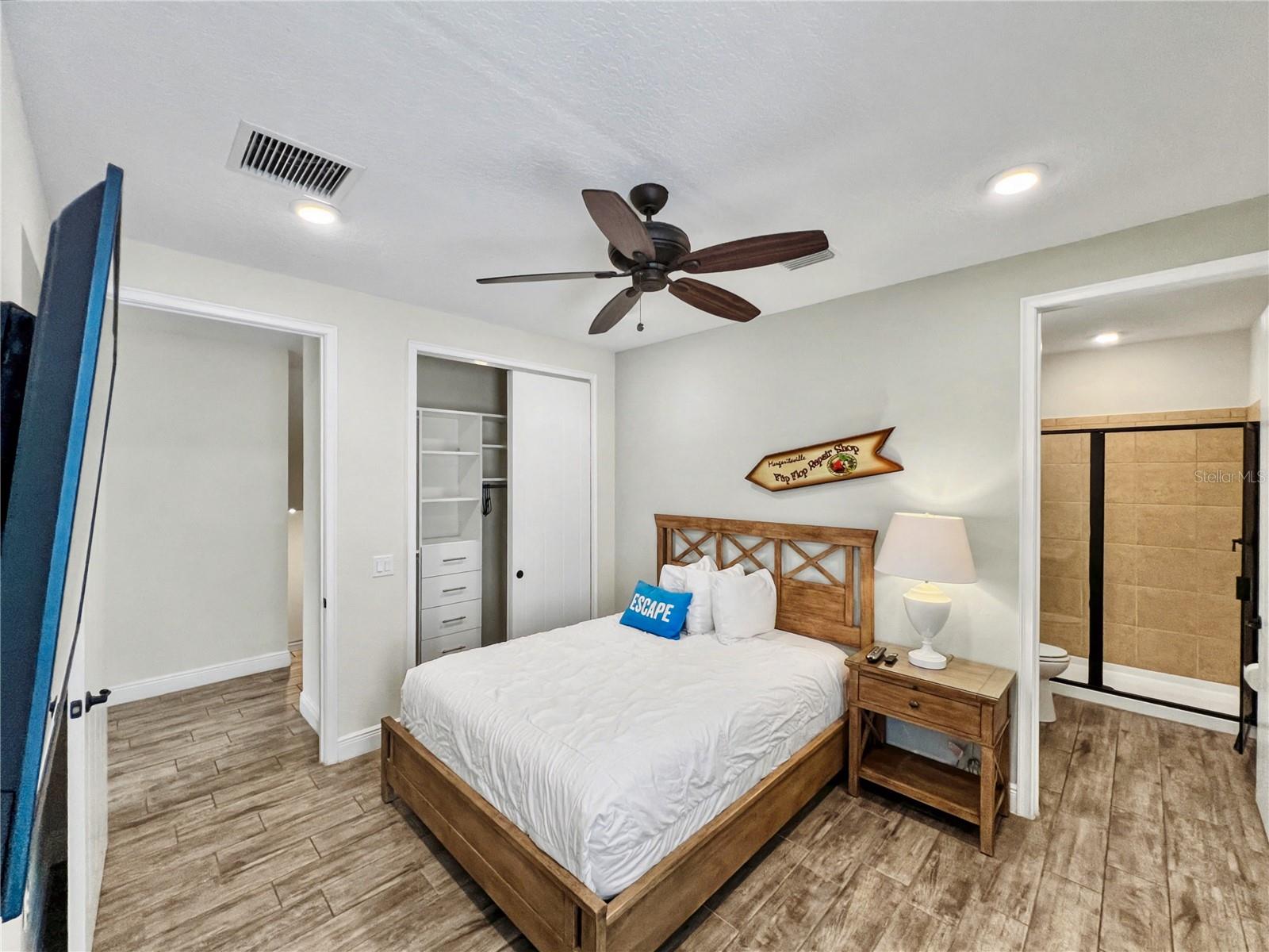 Image 28 of 53 For 3052 Parrot Head Place