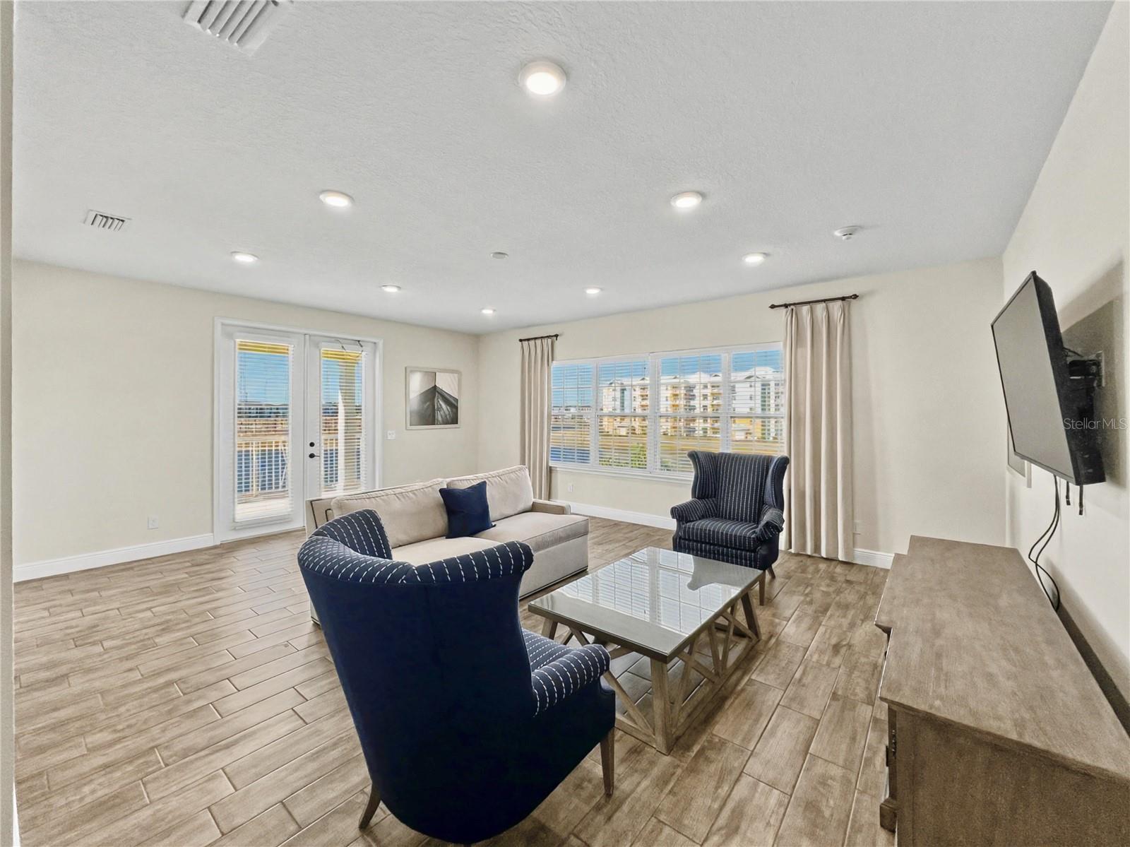 Image 43 of 53 For 3052 Parrot Head Place