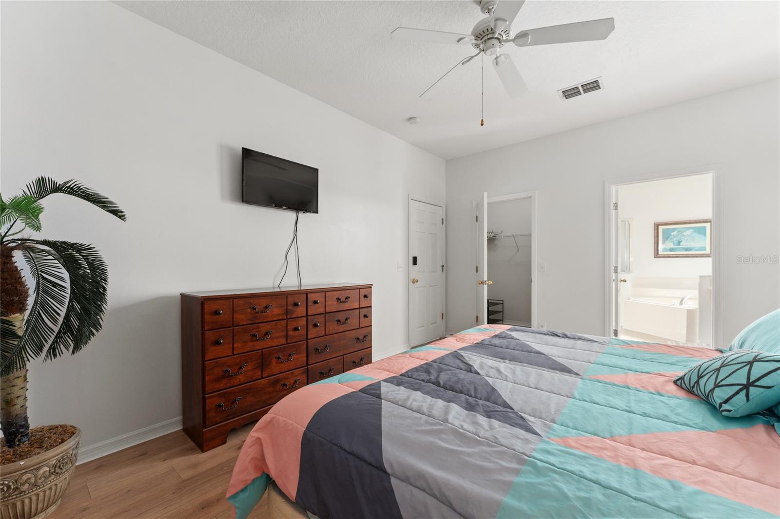 Image 19 of 54 For 1031 Solana Circle