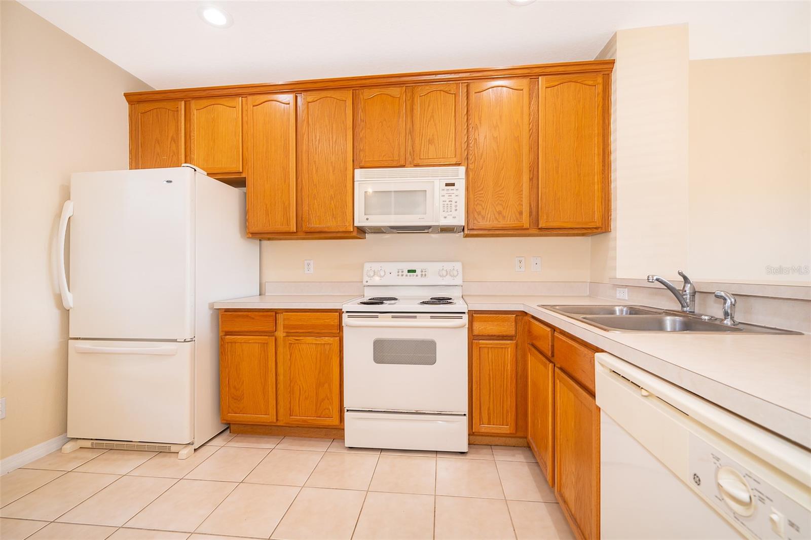 Image 6 of 31 For 10918 Savannah Wood Drive 10918