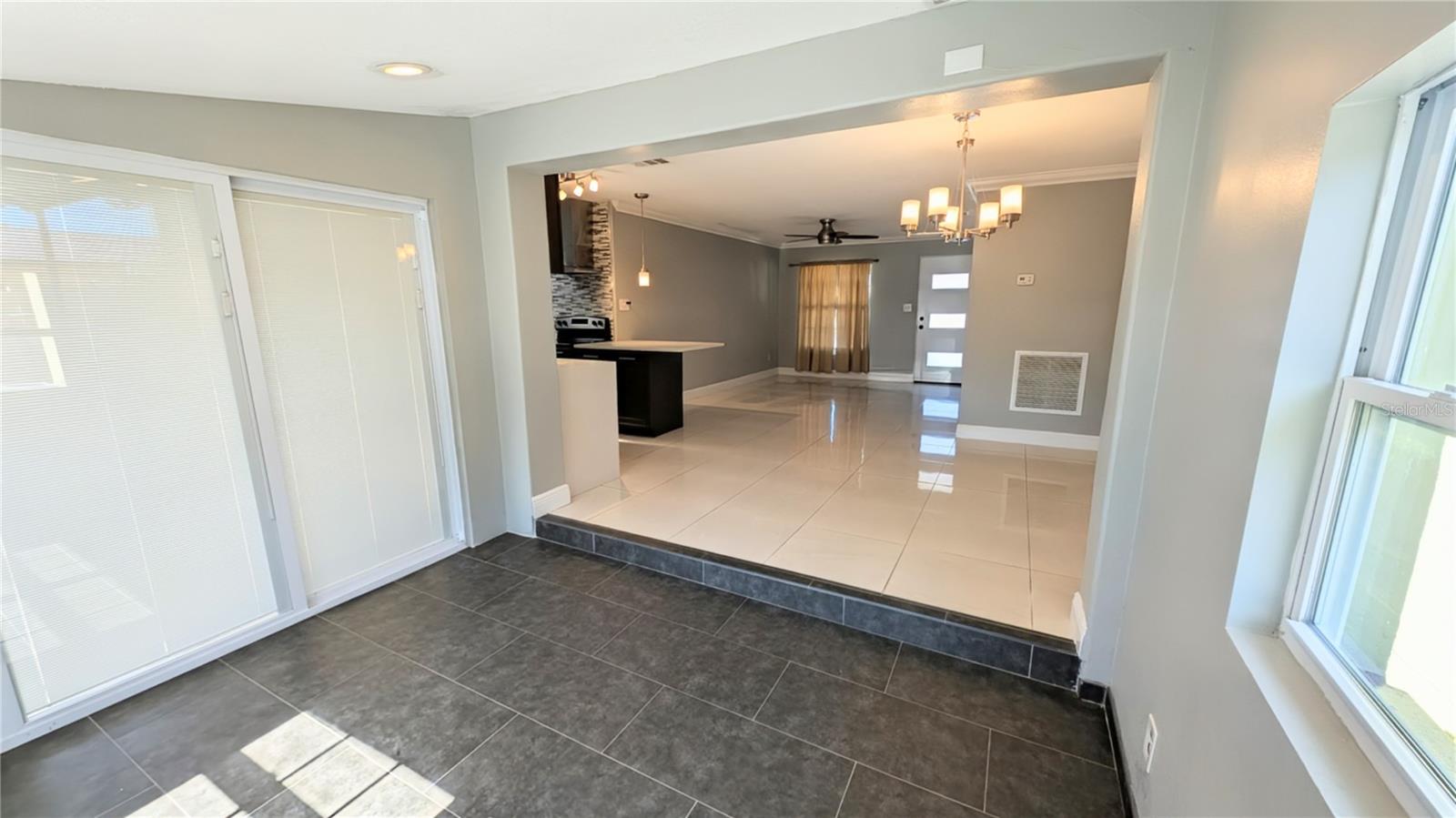 Listing photo id 9 for 4178 Tatum Street