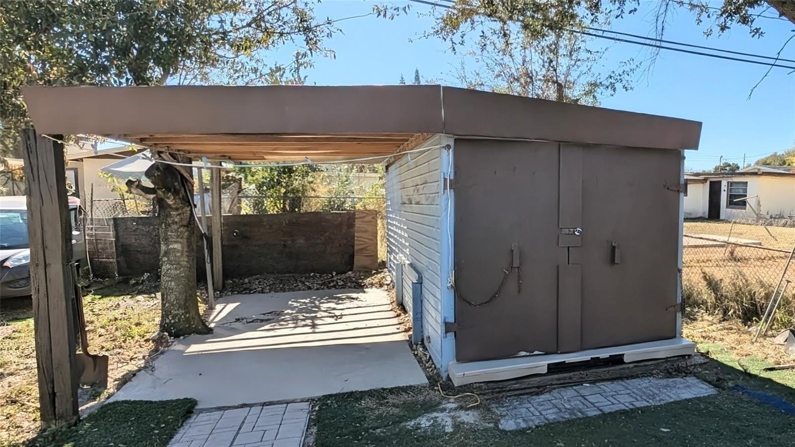 Listing photo id 10 for 4178 Tatum Street