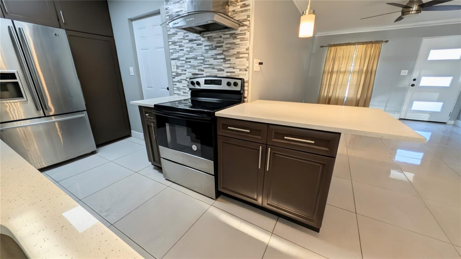 Listing photo id 14 for 4178 Tatum Street