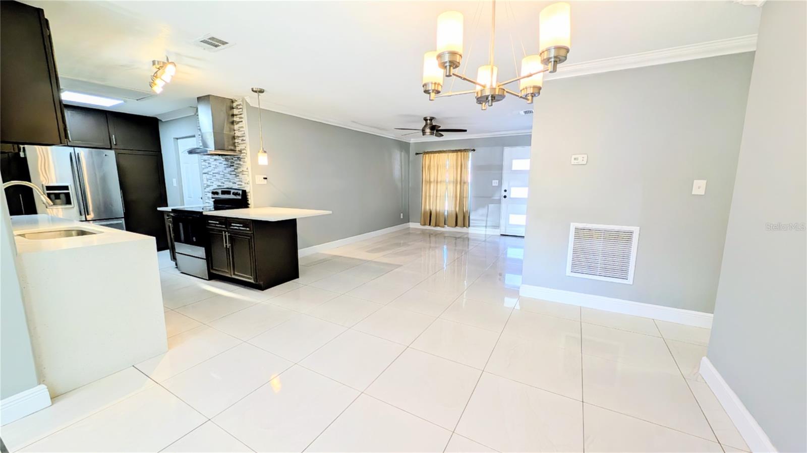 Listing photo id 0 for 4178 Tatum Street