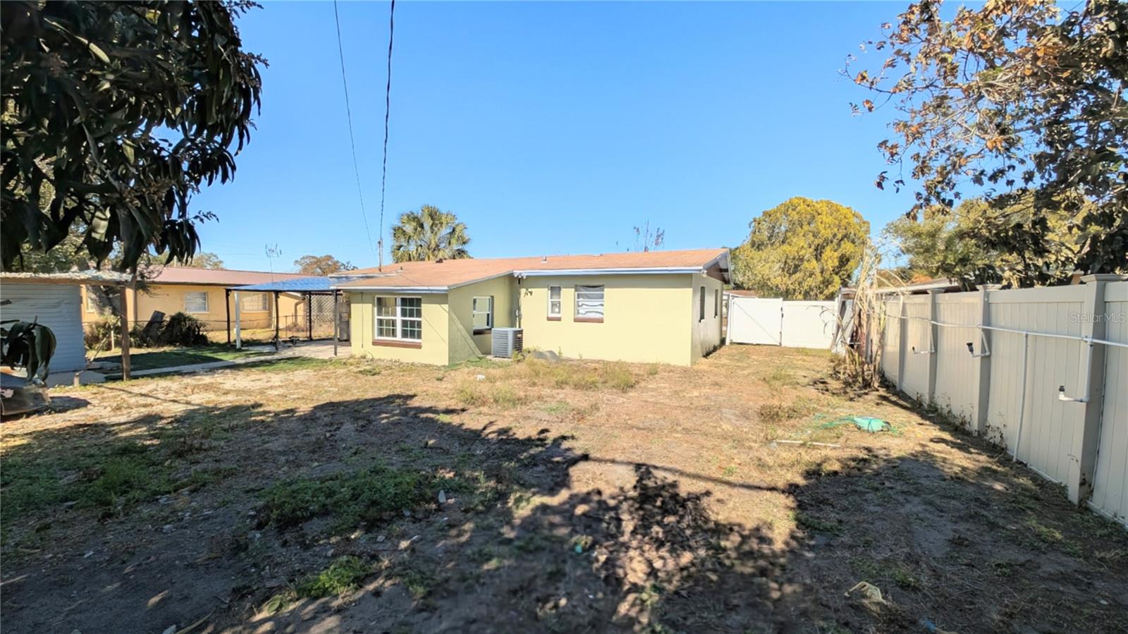 Listing photo id 18 for 4178 Tatum Street