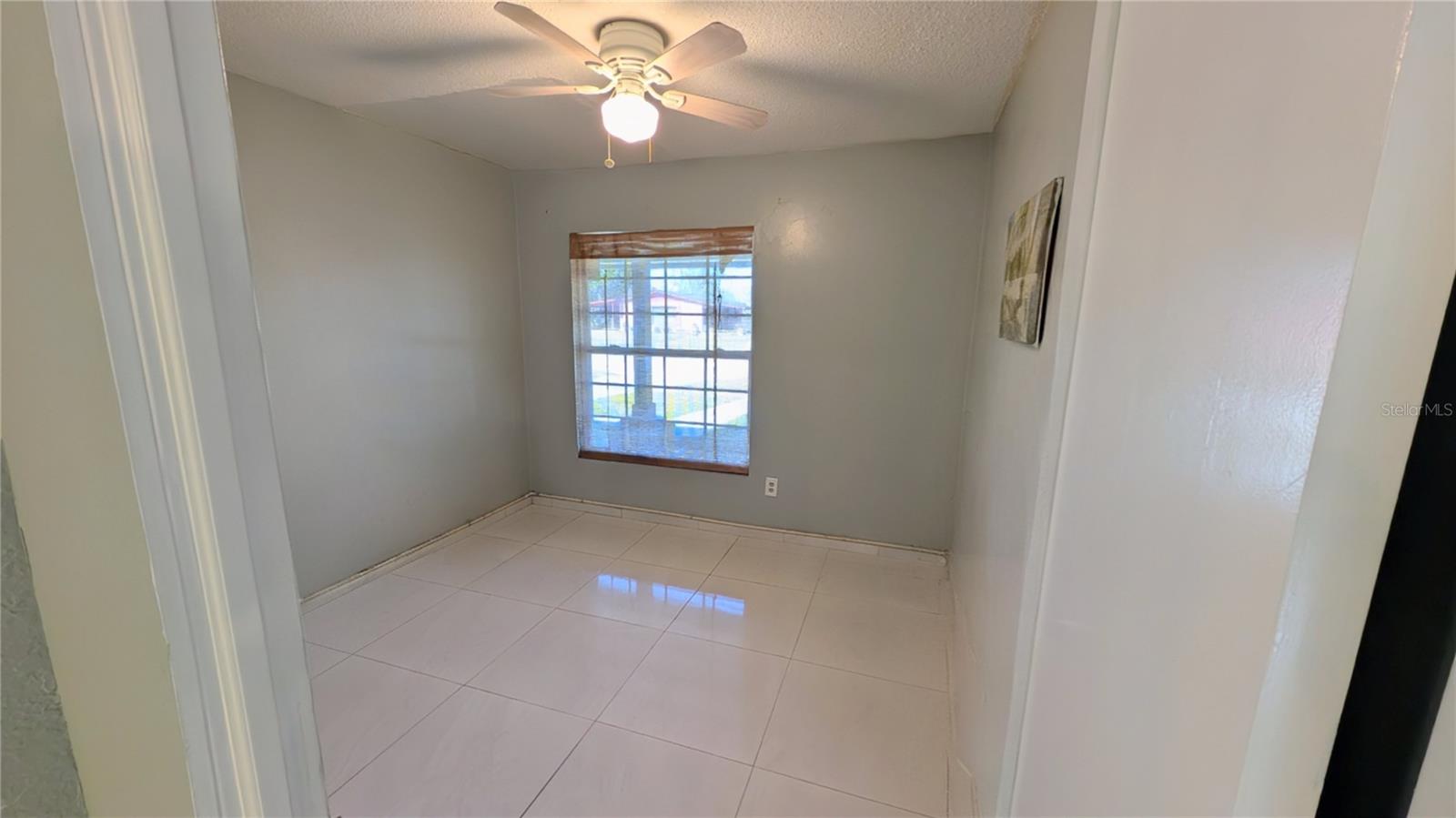 Listing photo id 6 for 4178 Tatum Street