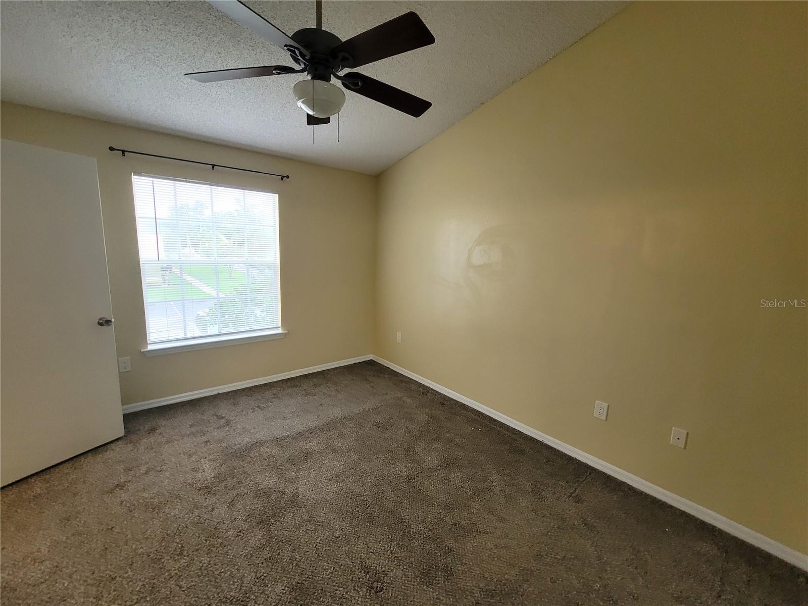 Image 10 of 18 For 421 Fountainhead Circle 213