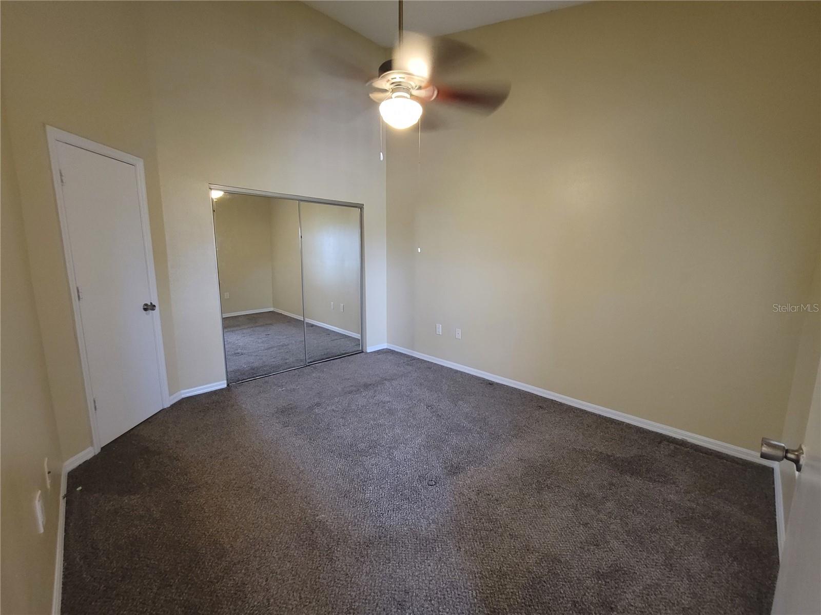 Image 11 of 18 For 421 Fountainhead Circle 213