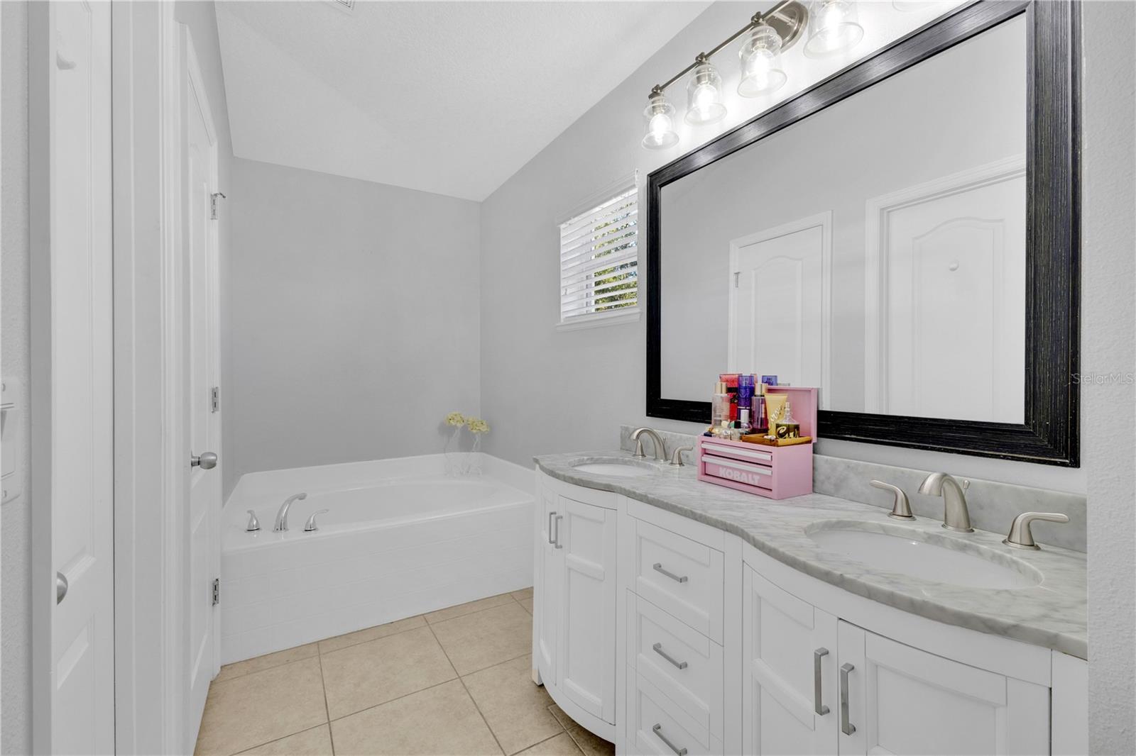 Image 10 of 25 For 5441 Silver Thistle Lane