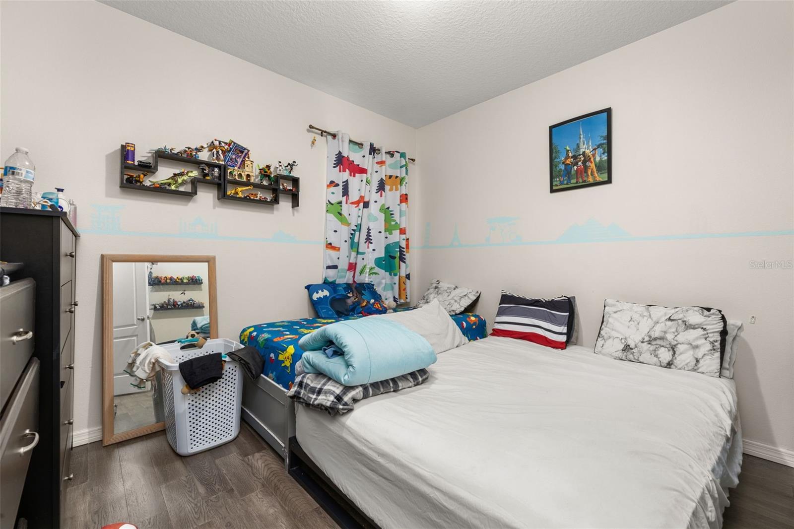 Image 27 of 47 For 6018 Fallglow Lane