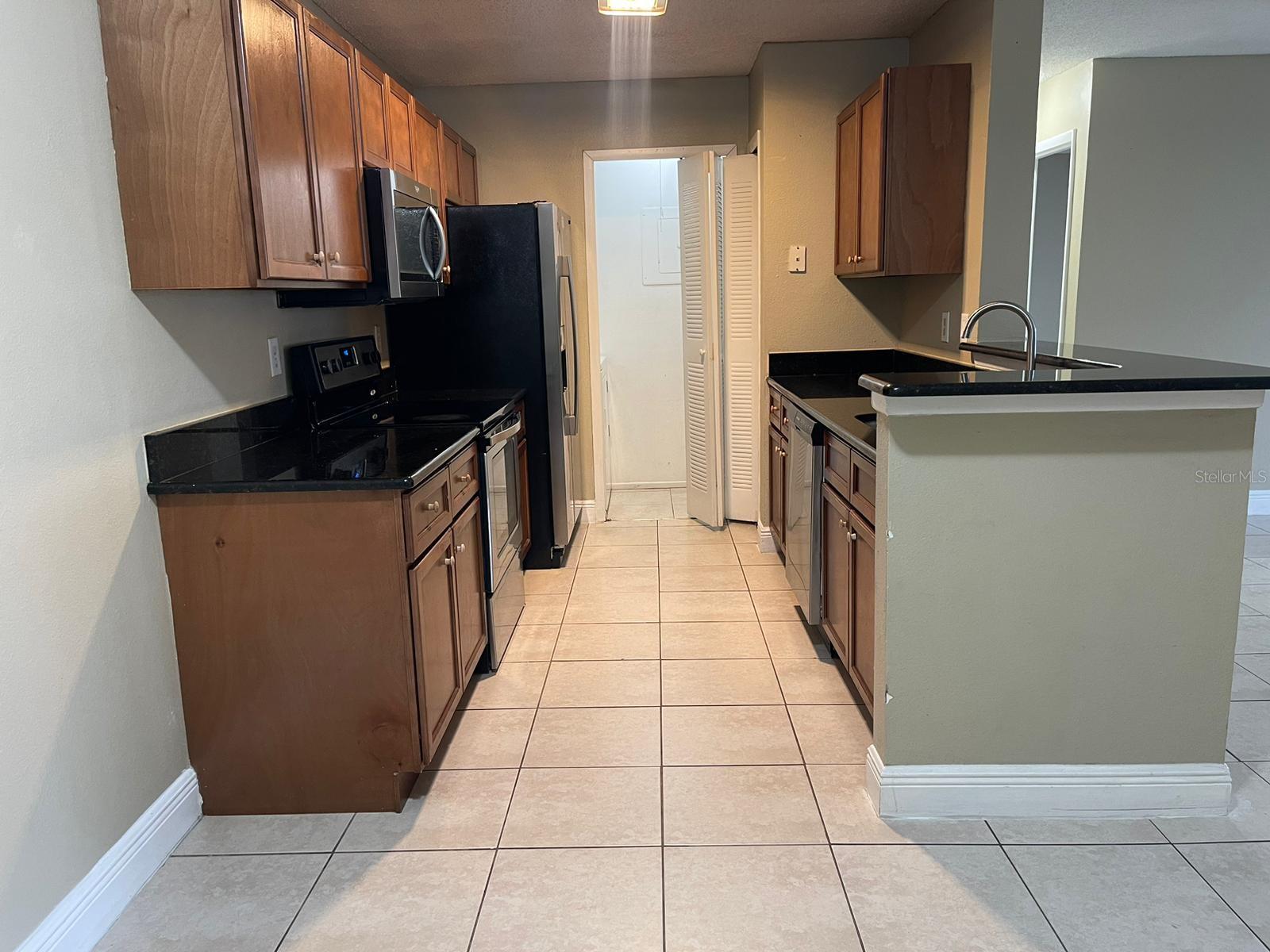 Image 4 of 26 For 2260 Cascades Boulevard 105