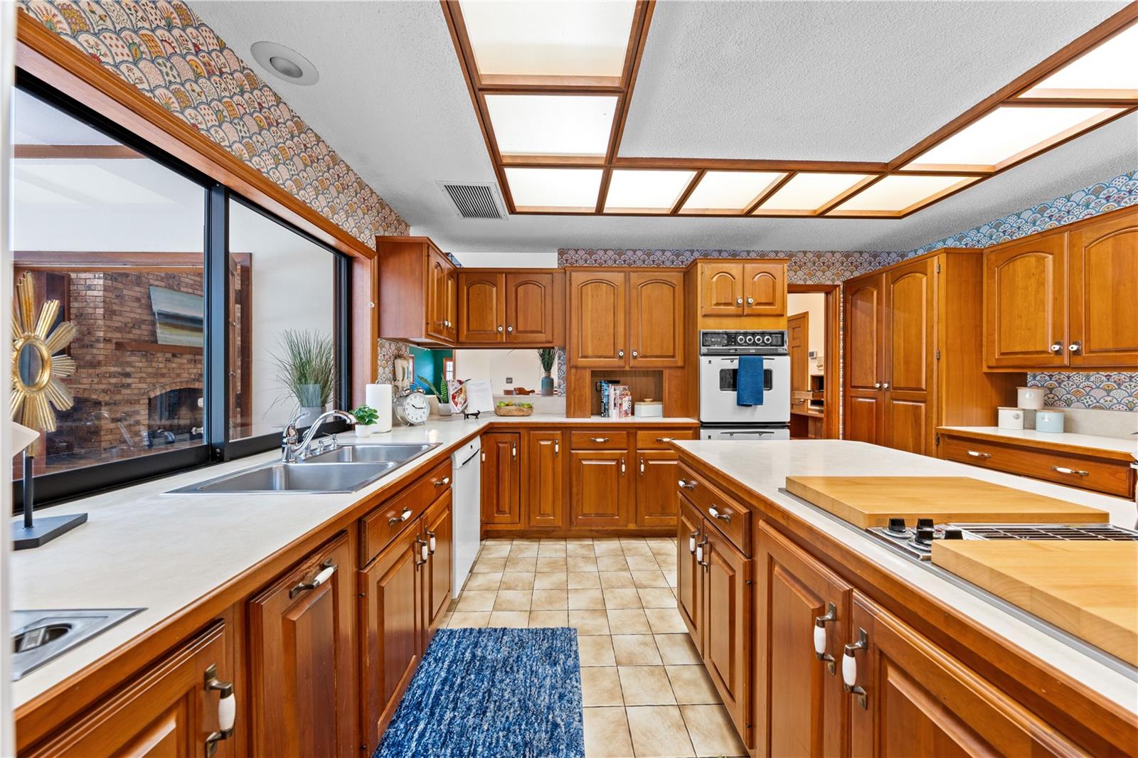 Image 24 of 56 For 1540 Grandview Boulevard